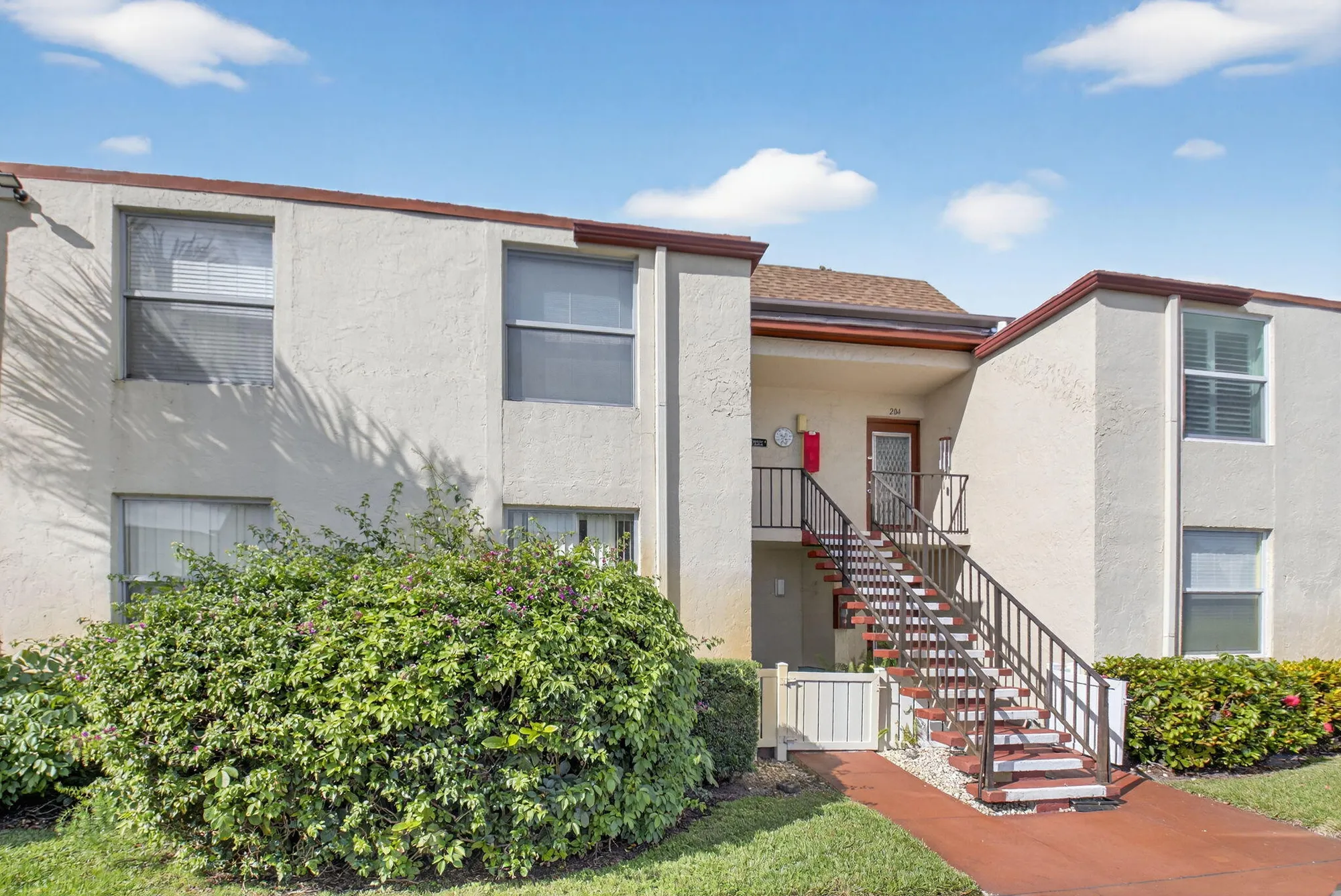 Property Slideshow image 36 of 52 | 10 willowbrook ln 204, Delray Beach, FL, 33446