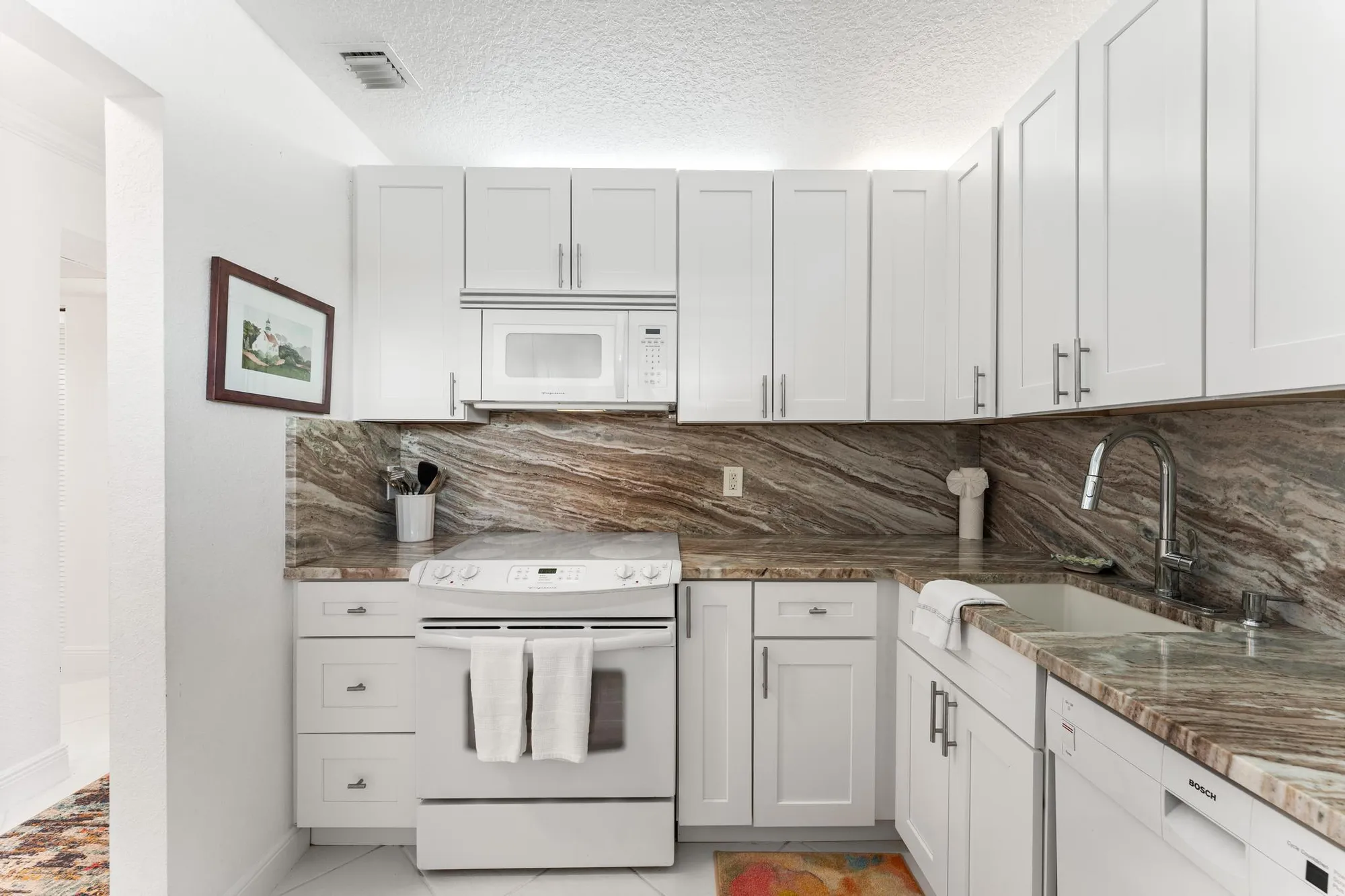 Property Slideshow image 5 of 43 | 2669 garden dr 403, Lake Worth, FL, 33461