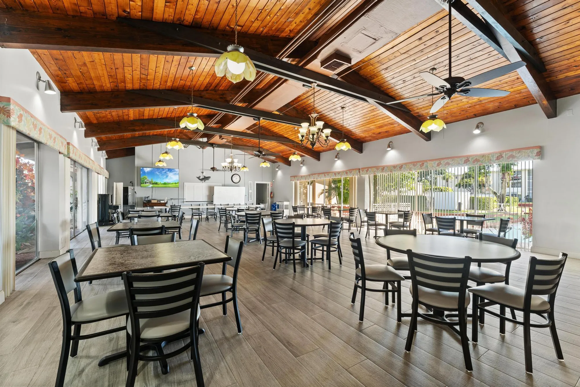 Property Slideshow image 34 of 43 | 2669 garden dr 403, Lake Worth, FL, 33461