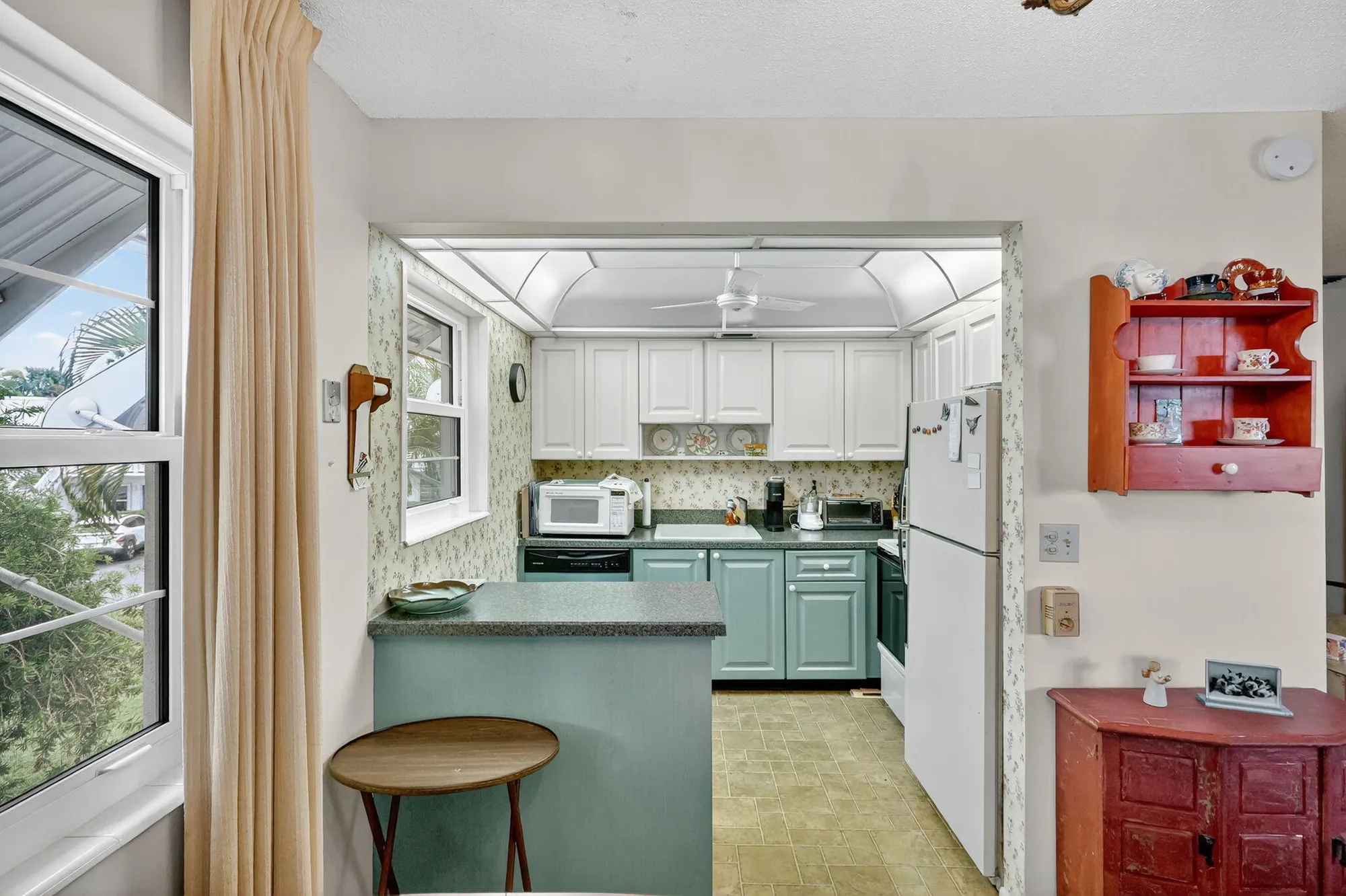 Property Slideshow image 9 of 29 | 2929 se ocean blvd j10, Stuart, FL, 34996