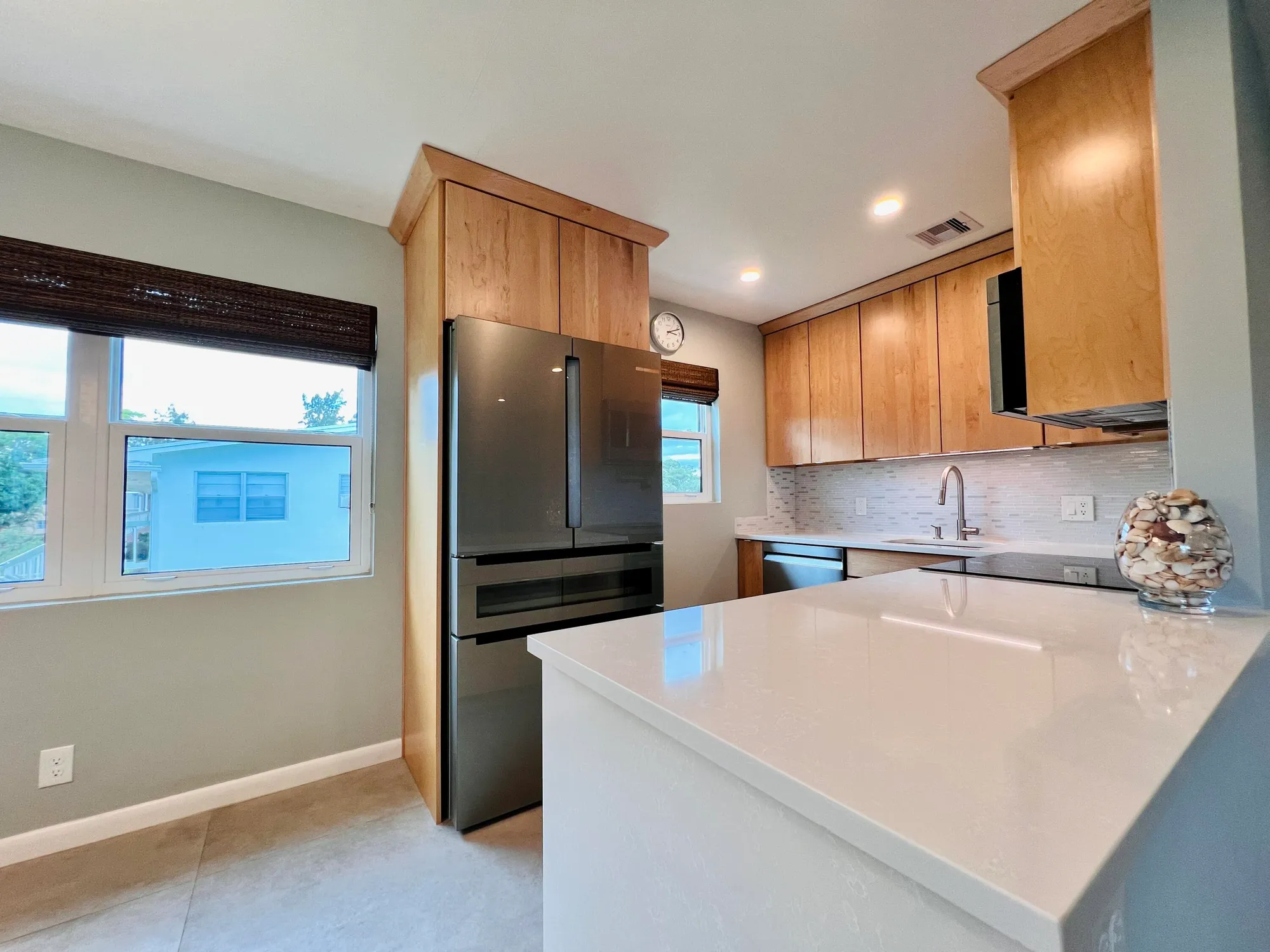 Property Slideshow image 1 of 19 | 105 camden e unit e, West Palm Beach, FL, 33417