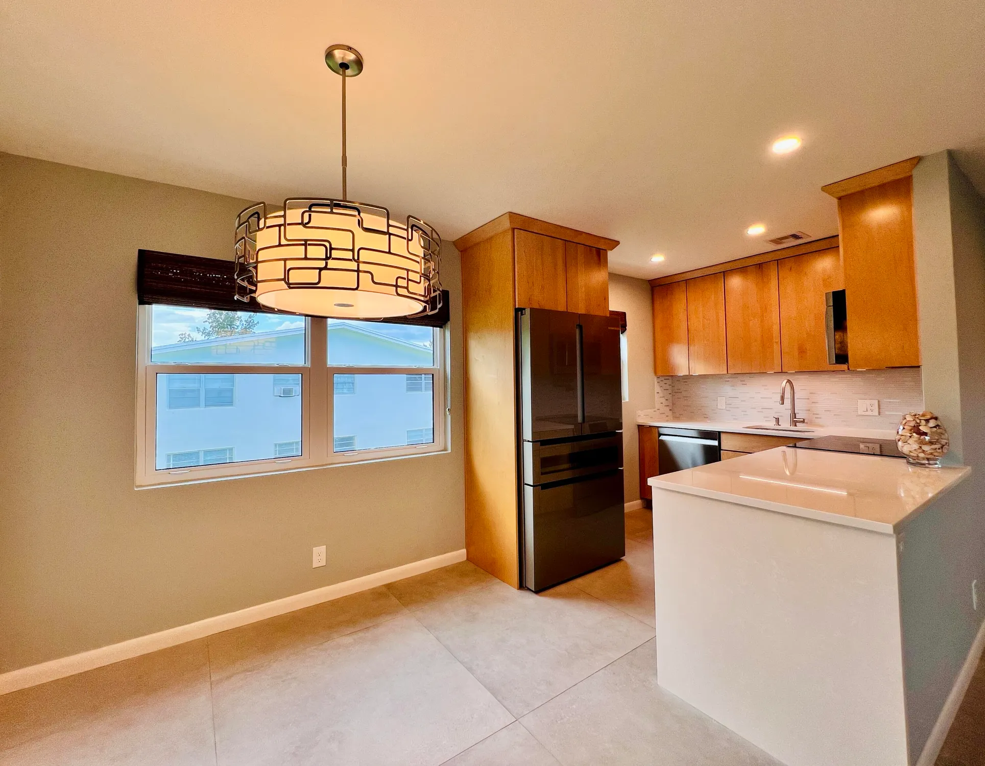 Property Slideshow image 2 of 19 | 105 camden e unit e, West Palm Beach, FL, 33417