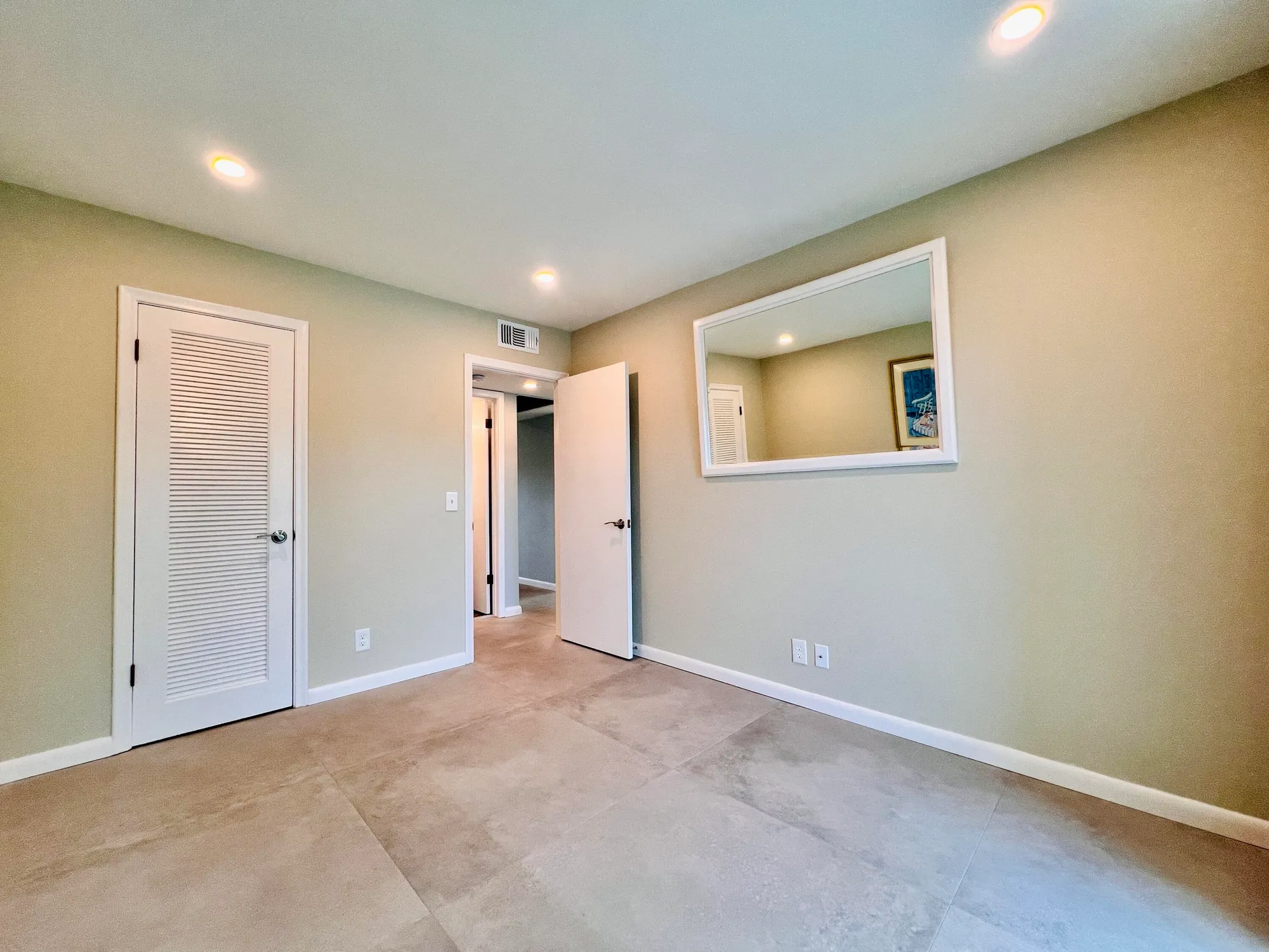 Property Slideshow image 11 of 19 | 105 camden e unit e, West Palm Beach, FL, 33417