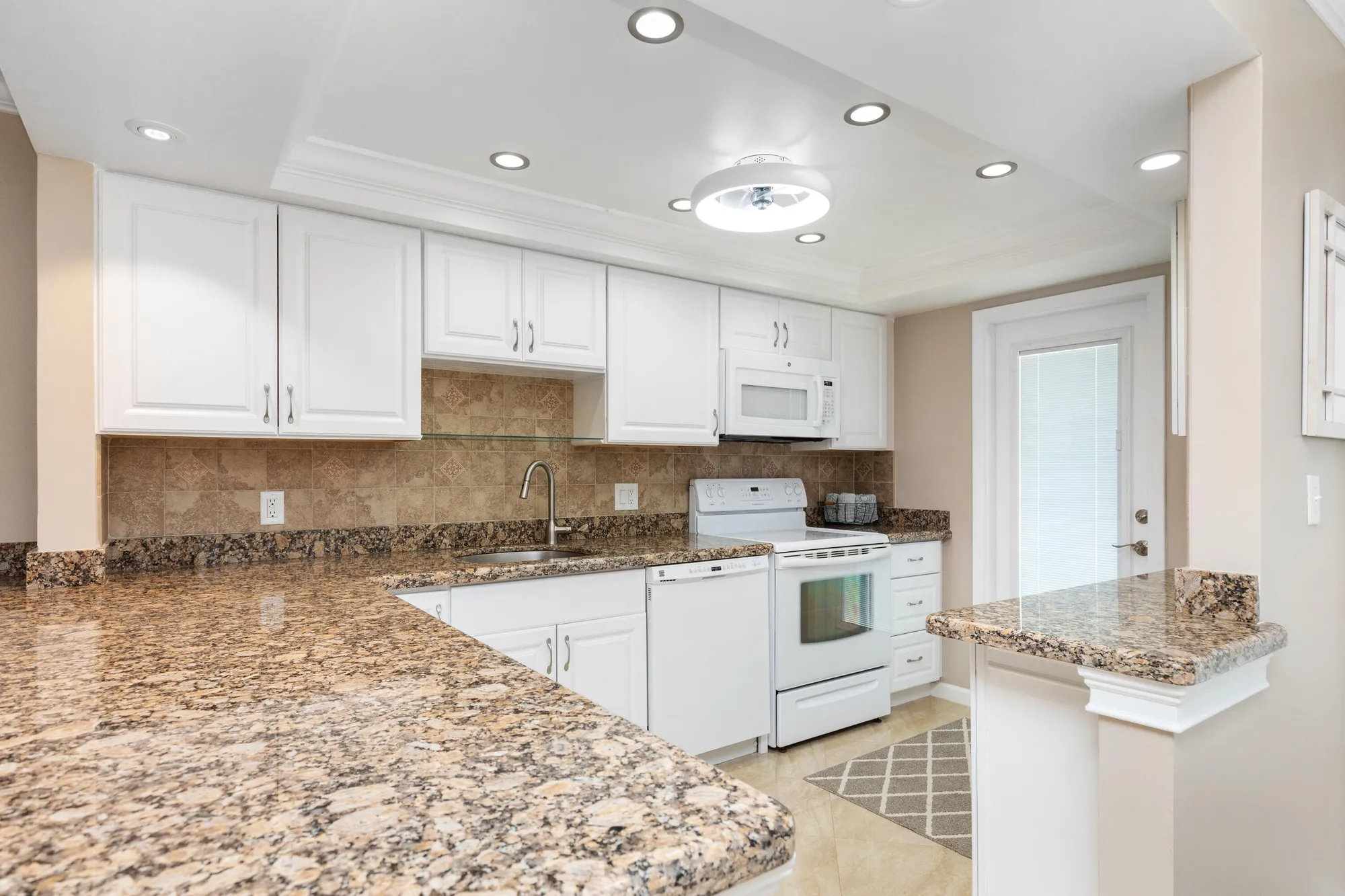 Property Slideshow image 19 of 46 | 2731 ne 14th st apt 228, Pompano Beach, FL, 33062