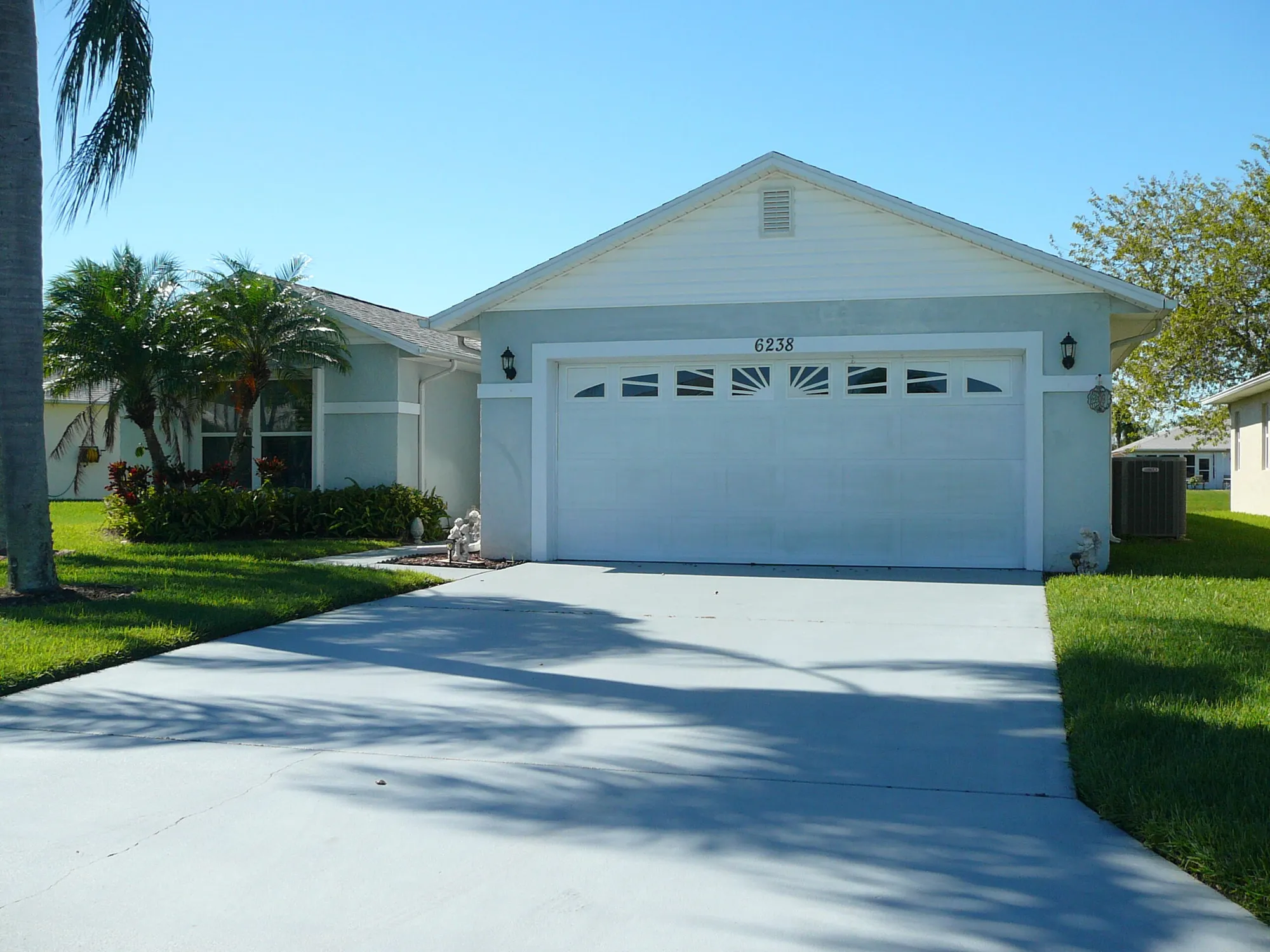 Property Slideshow image 4 of 57 | 6238 alexandria cir, Fort Pierce, FL, 34982