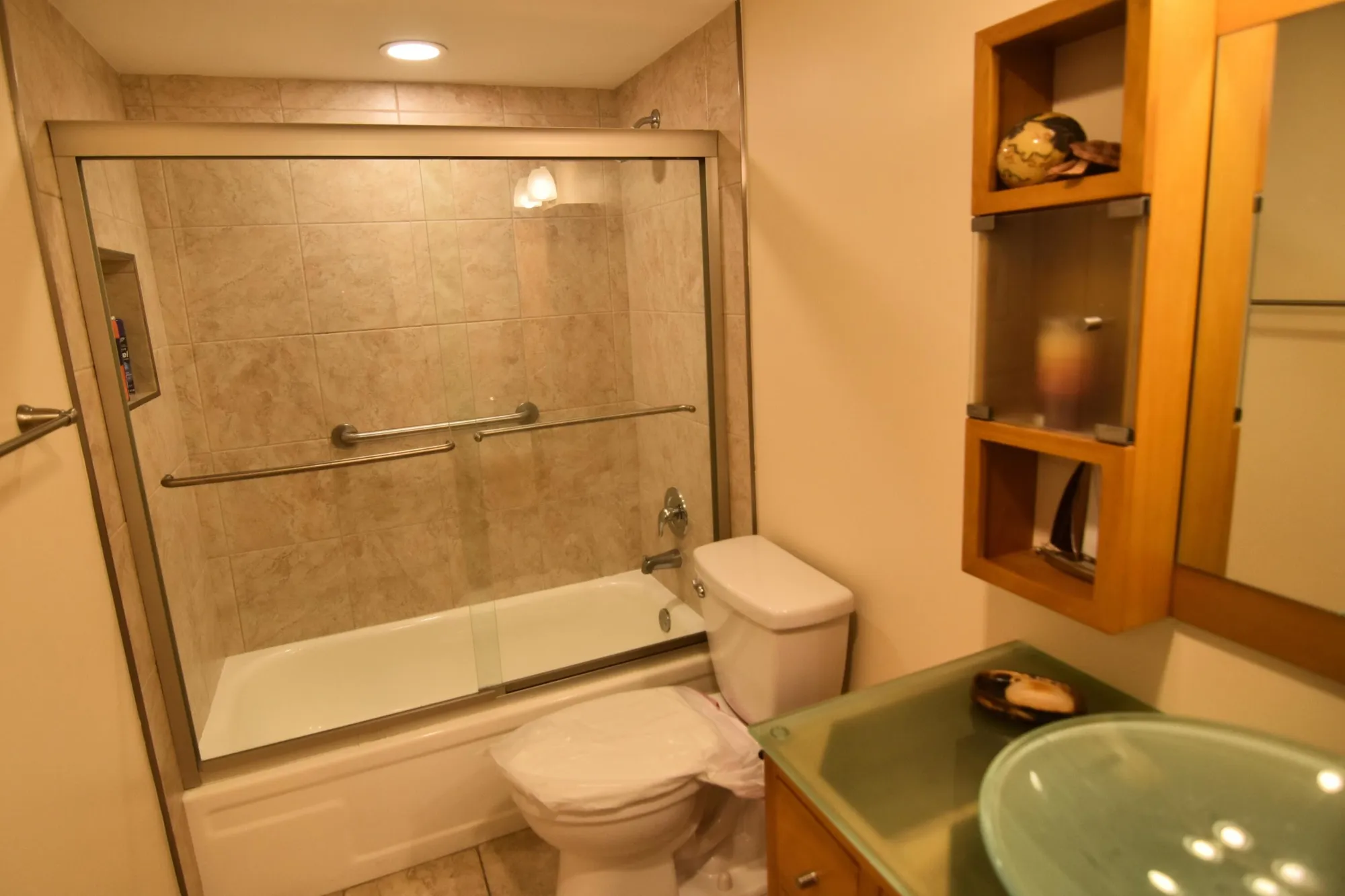 Property Slideshow image 9 of 21 | 3020 hythe b # 3020b, Boca Raton, FL, 33434