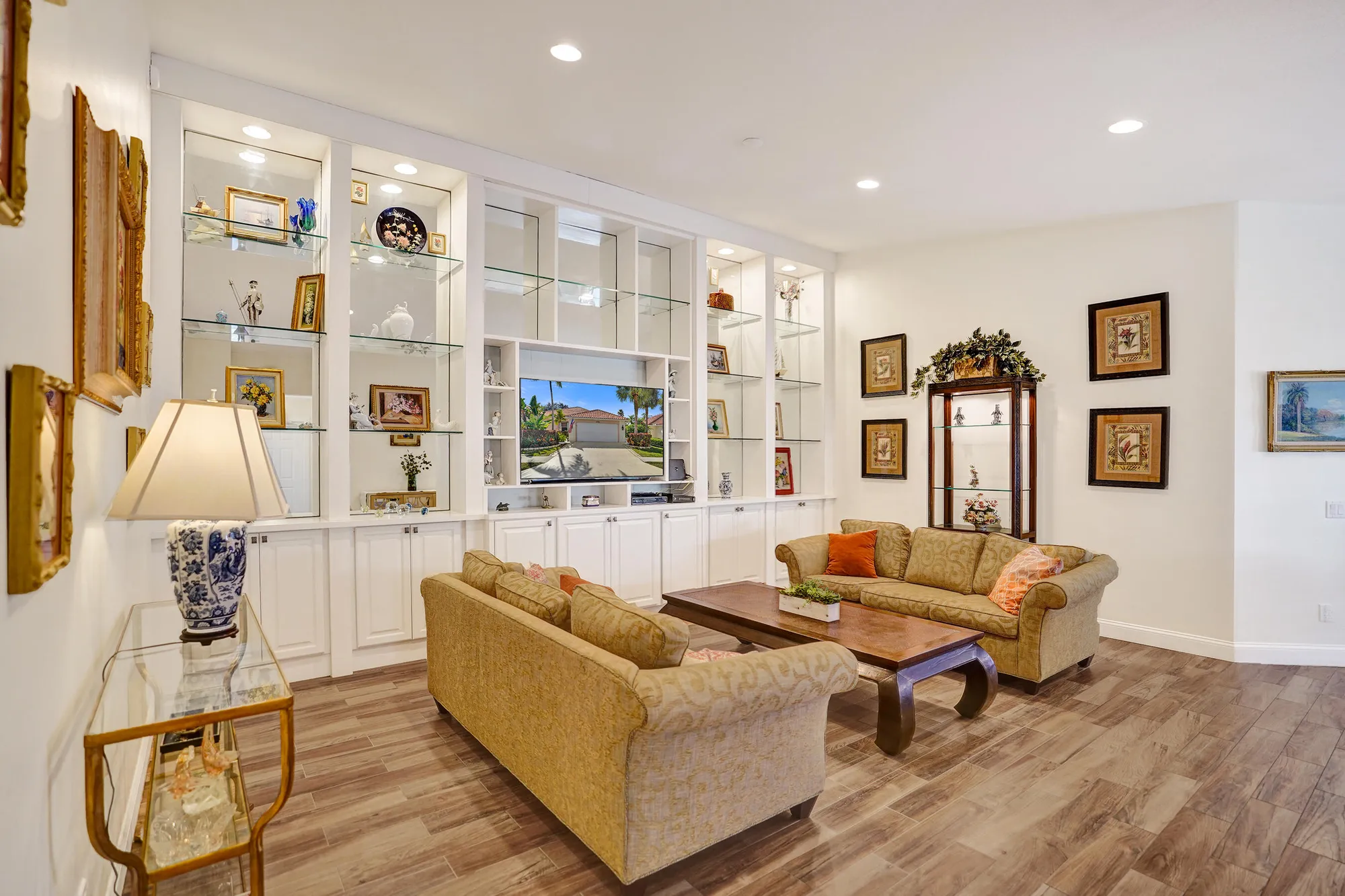 Property Slideshow image 15 of 55 | 7776 olympia dr, West Palm Beach, FL, 33411