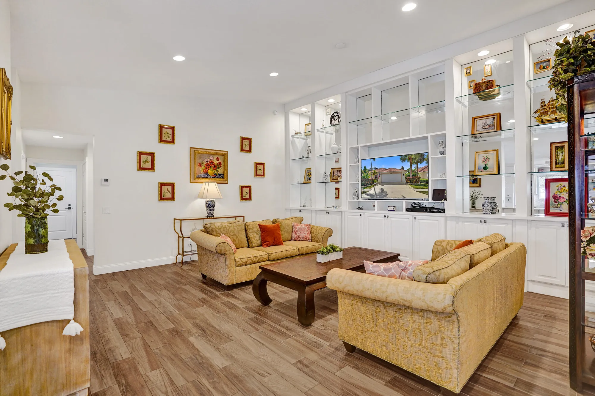 Property Slideshow image 16 of 55 | 7776 olympia dr, West Palm Beach, FL, 33411