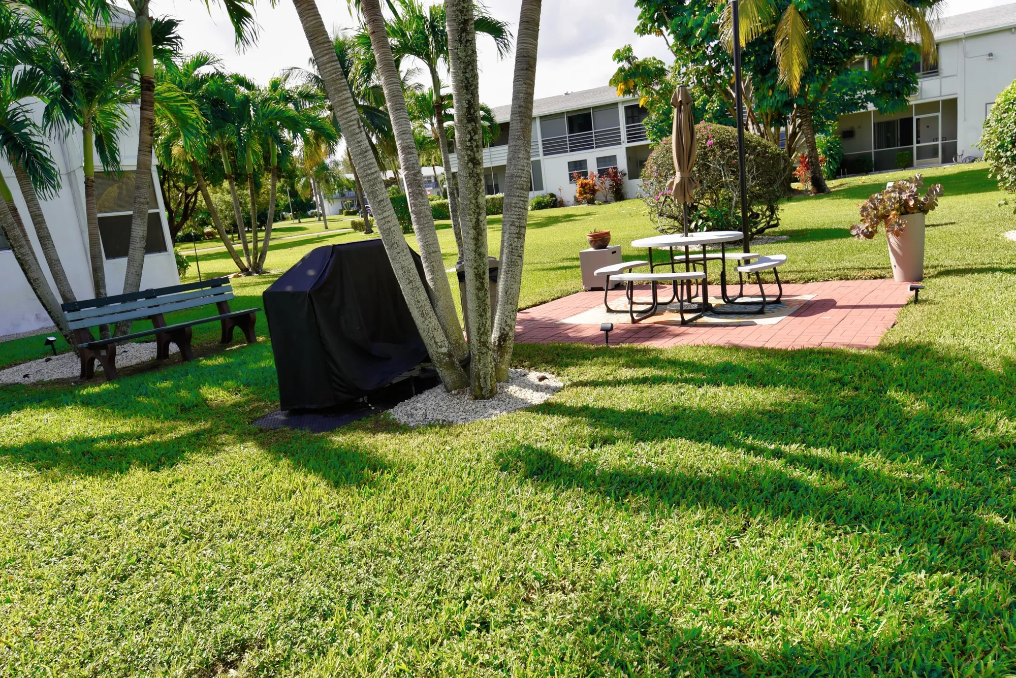 Property Slideshow image 11 of 18 | 383 markham r, Deerfield Beach, FL, 33442