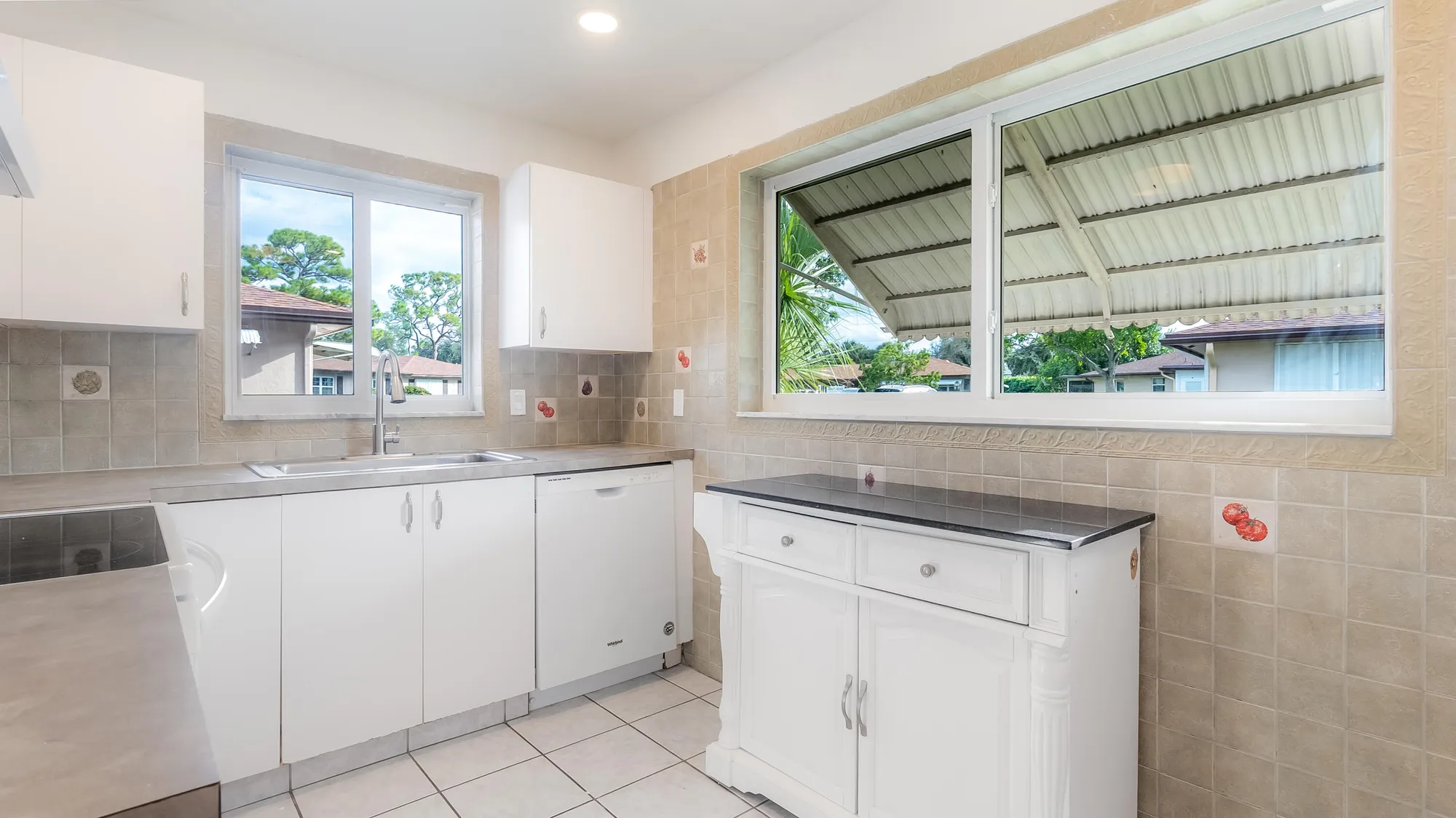 Property Slideshow image 12 of 29 | 131 mockingbird ln, Delray Beach, FL, 33445