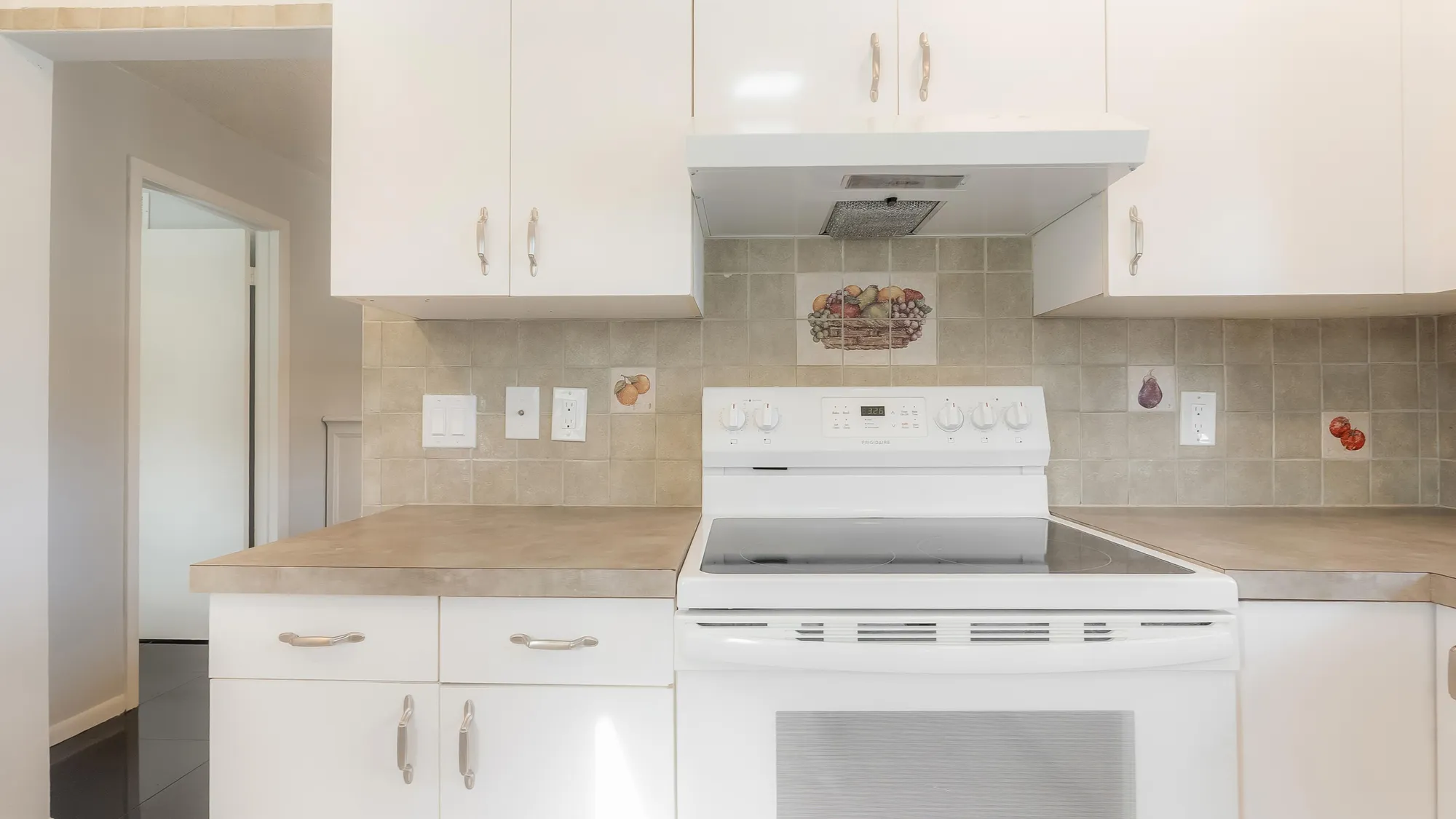 Property Slideshow image 13 of 29 | 131 mockingbird ln, Delray Beach, FL, 33445