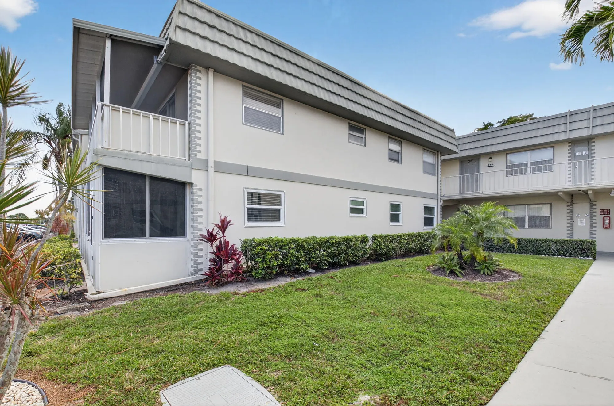 Property Slideshow image 1 of 105 | 212 monaco e, Delray Beach, FL, 33446