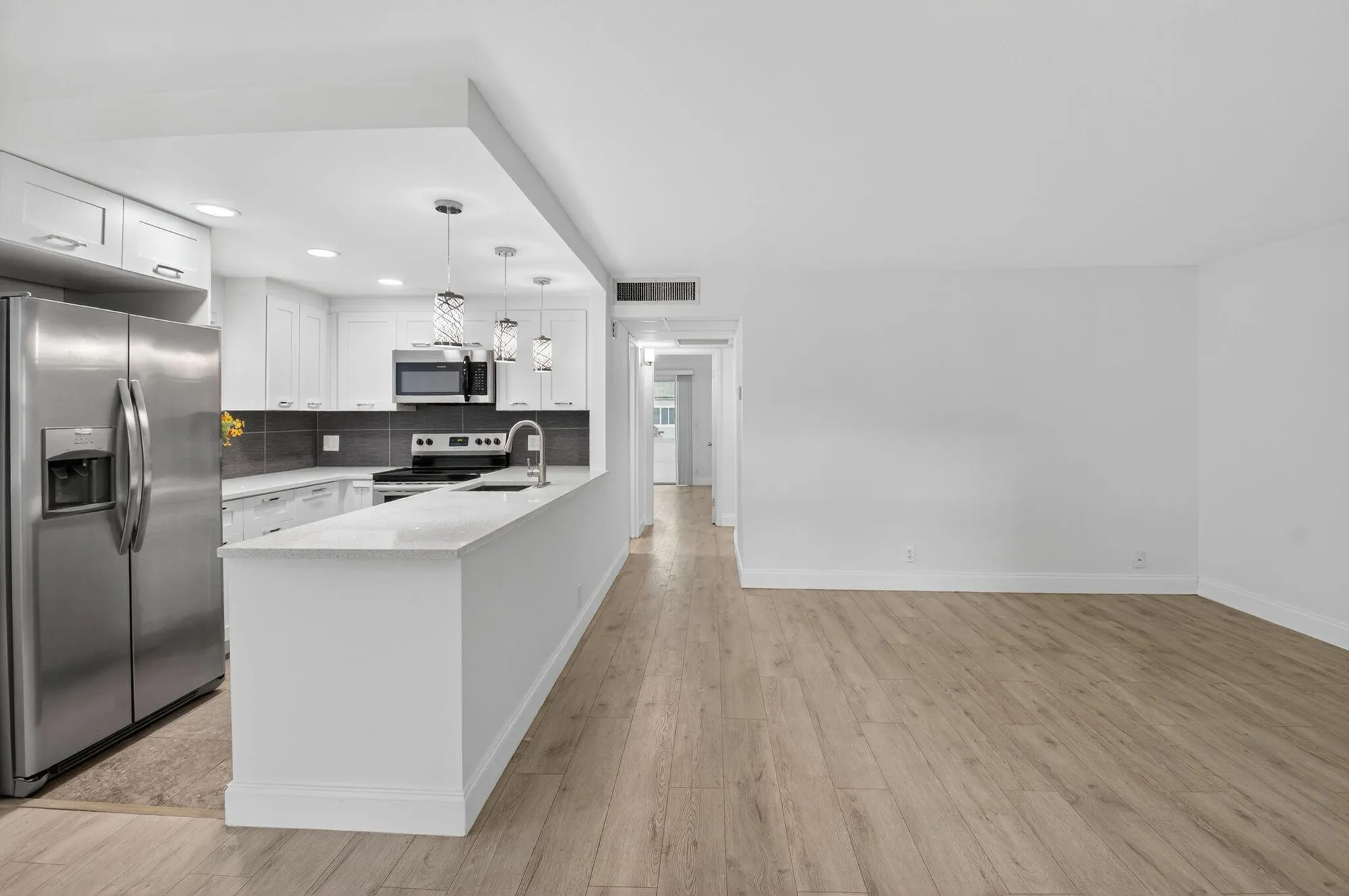 Property Slideshow image 12 of 105 | 212 monaco e, Delray Beach, FL, 33446