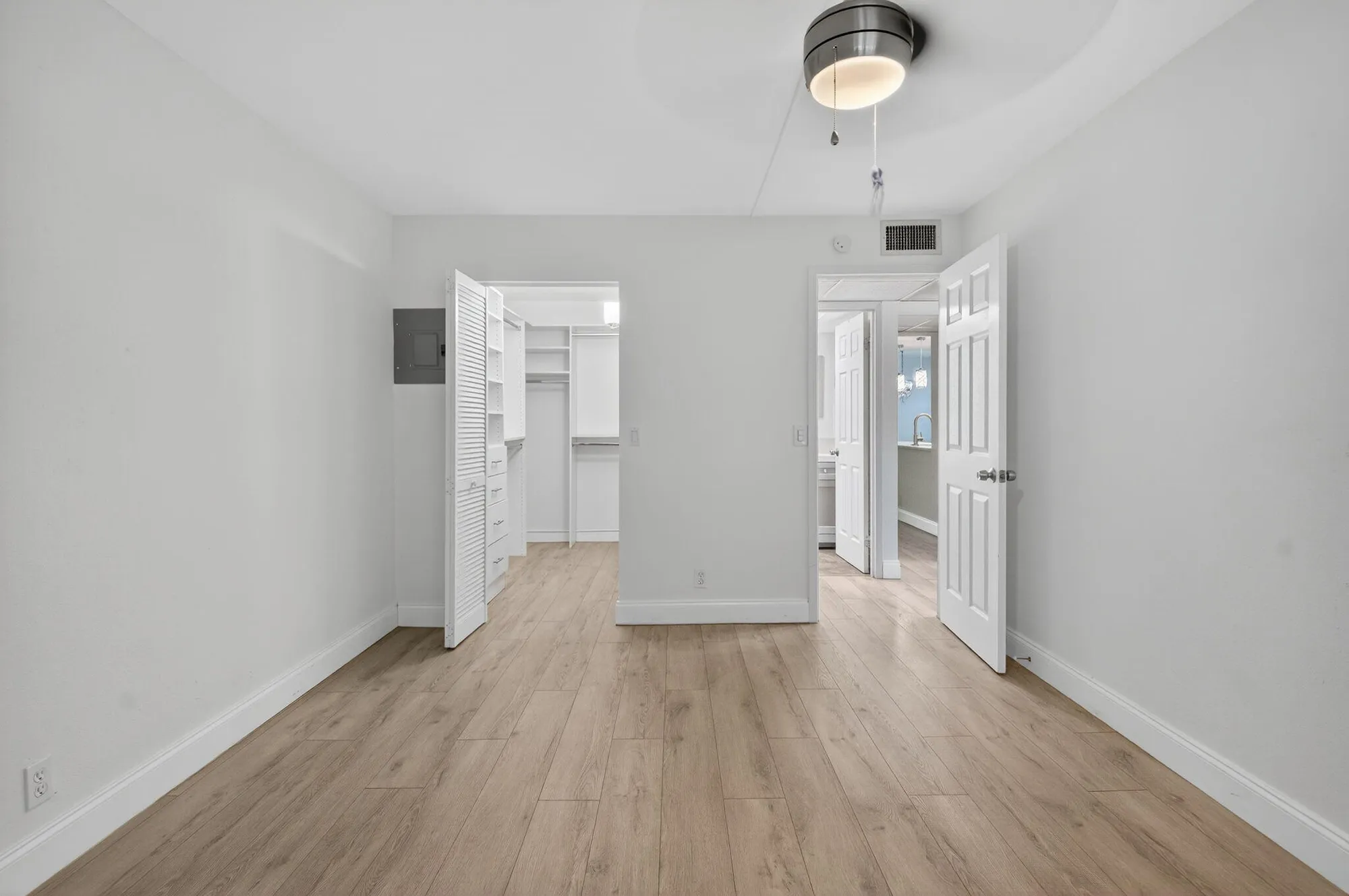 Property Slideshow image 26 of 105 | 212 monaco e, Delray Beach, FL, 33446