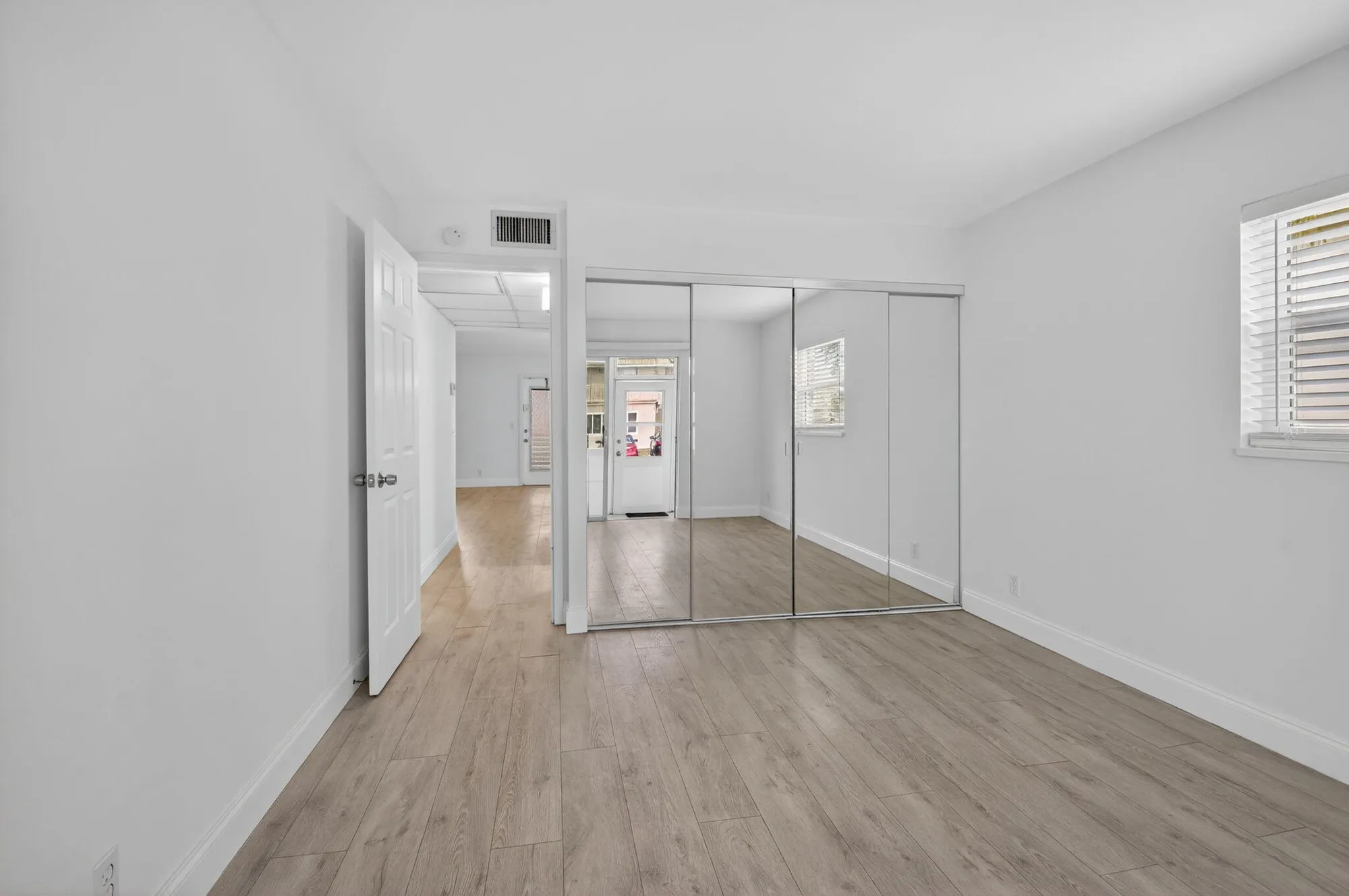 Property Slideshow image 29 of 105 | 212 monaco e, Delray Beach, FL, 33446