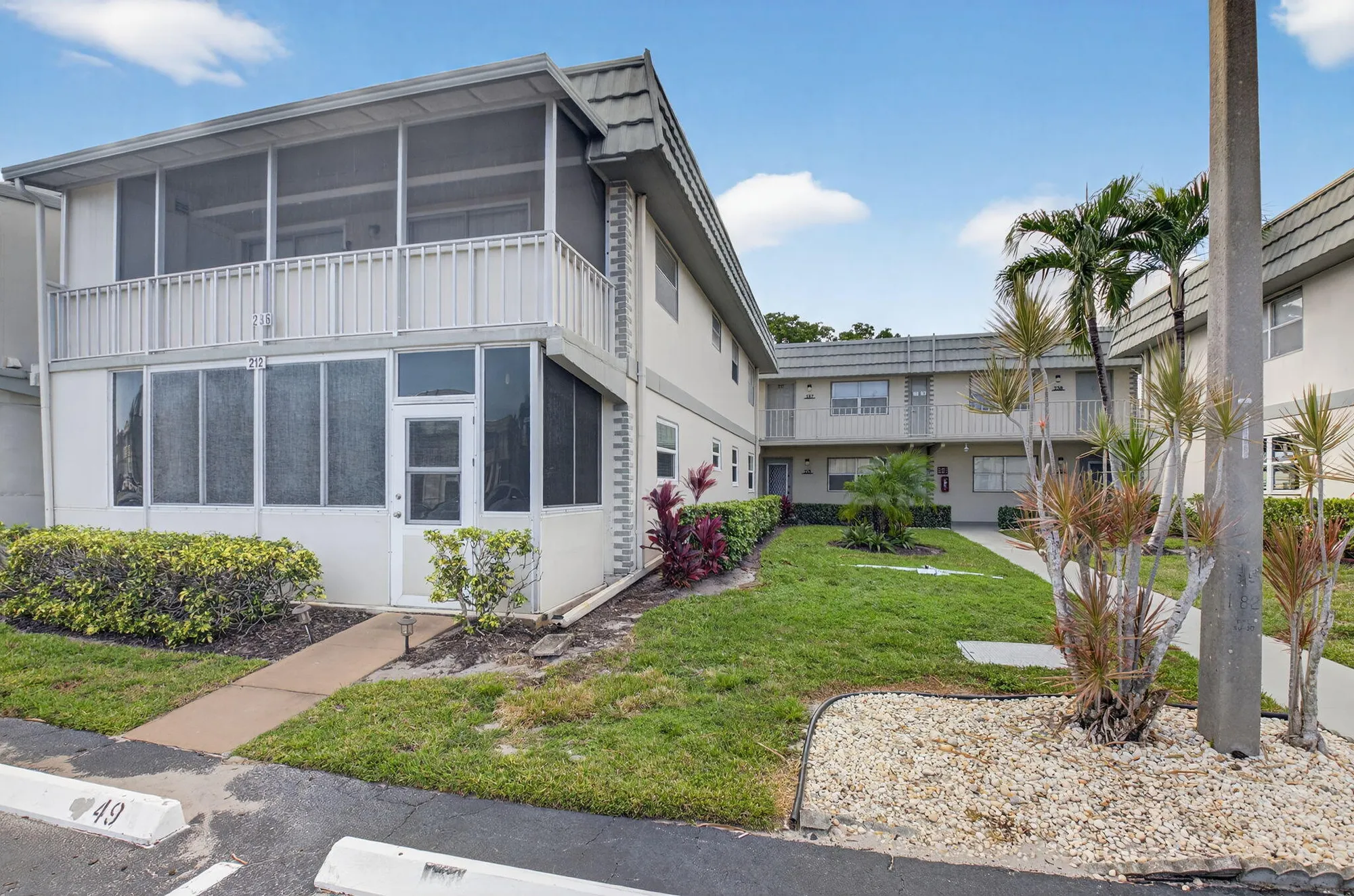 Property Slideshow image 32 of 105 | 212 monaco e, Delray Beach, FL, 33446