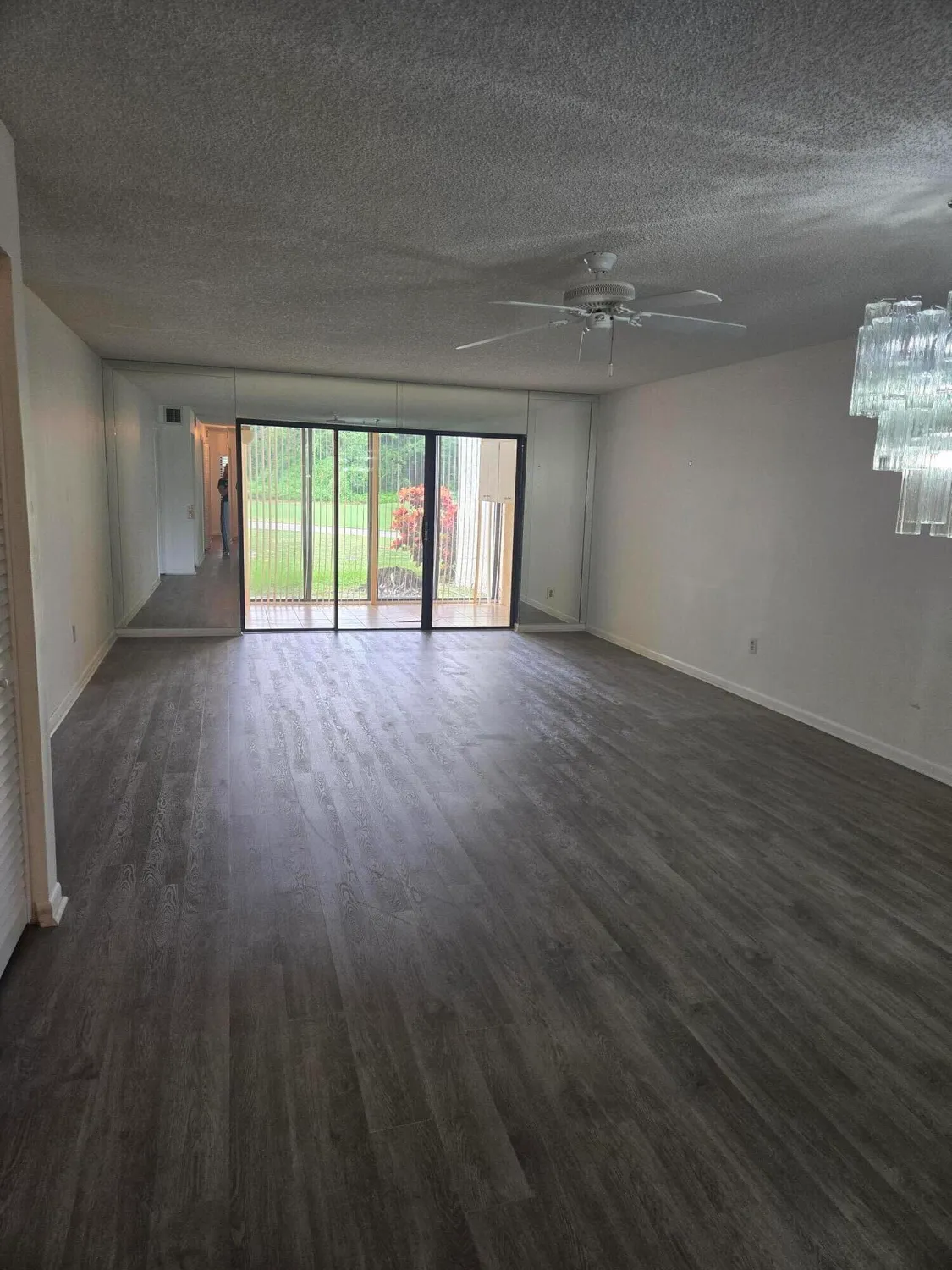 Property Slideshow image 4 of 8 | 21213 lago cir g, Boca Raton, FL, 33433