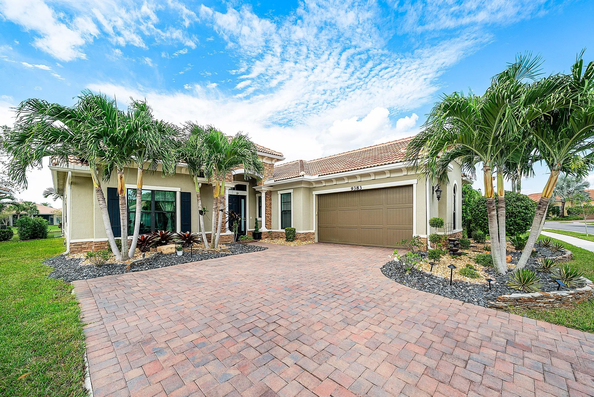 Property Slideshow image 2 of 48 | 9383 cantal cir, Parkland, FL, 33076