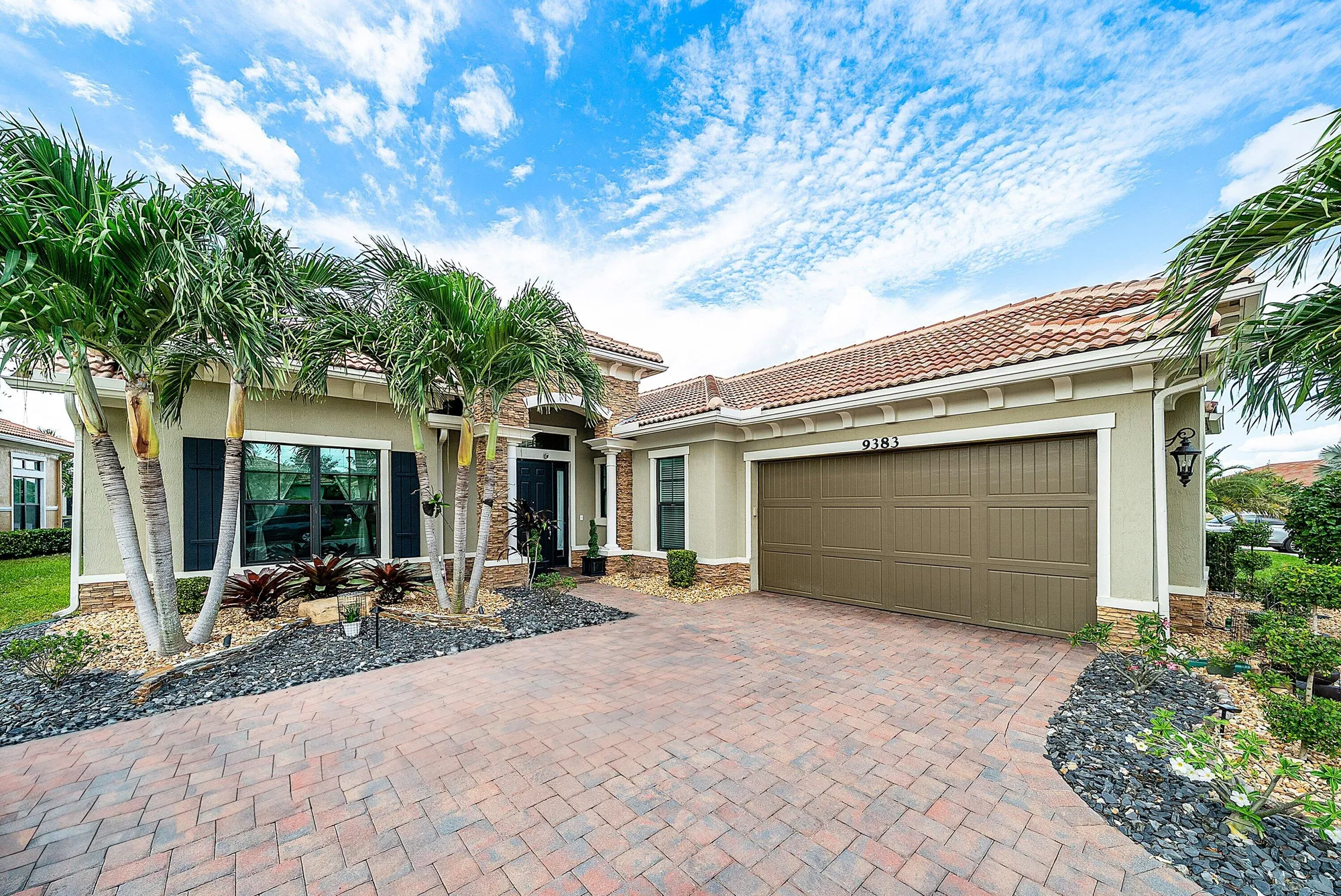 Property Slideshow image 3 of 48 | 9383 cantal cir, Parkland, FL, 33076