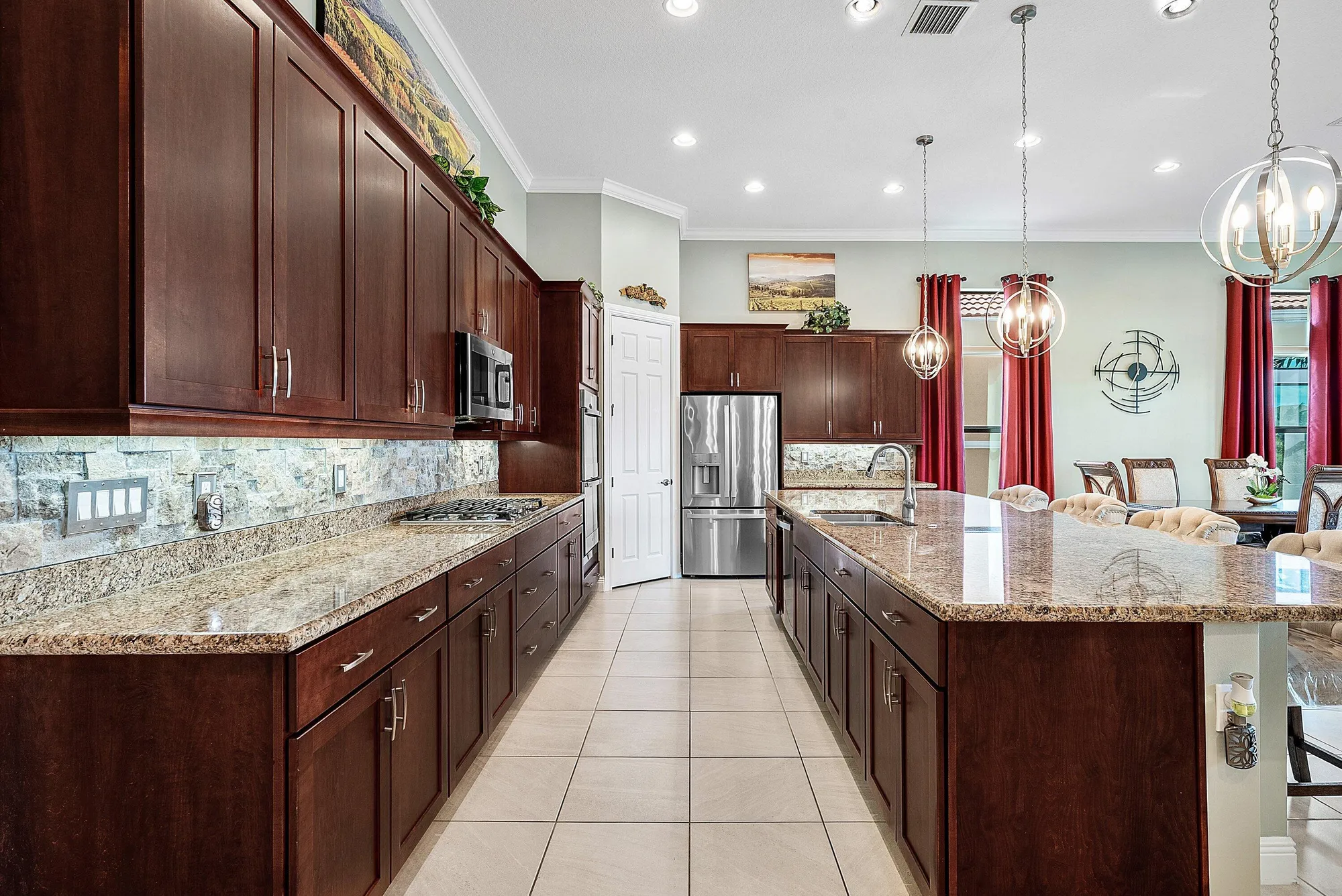Property Slideshow image 11 of 48 | 9383 cantal cir, Parkland, FL, 33076
