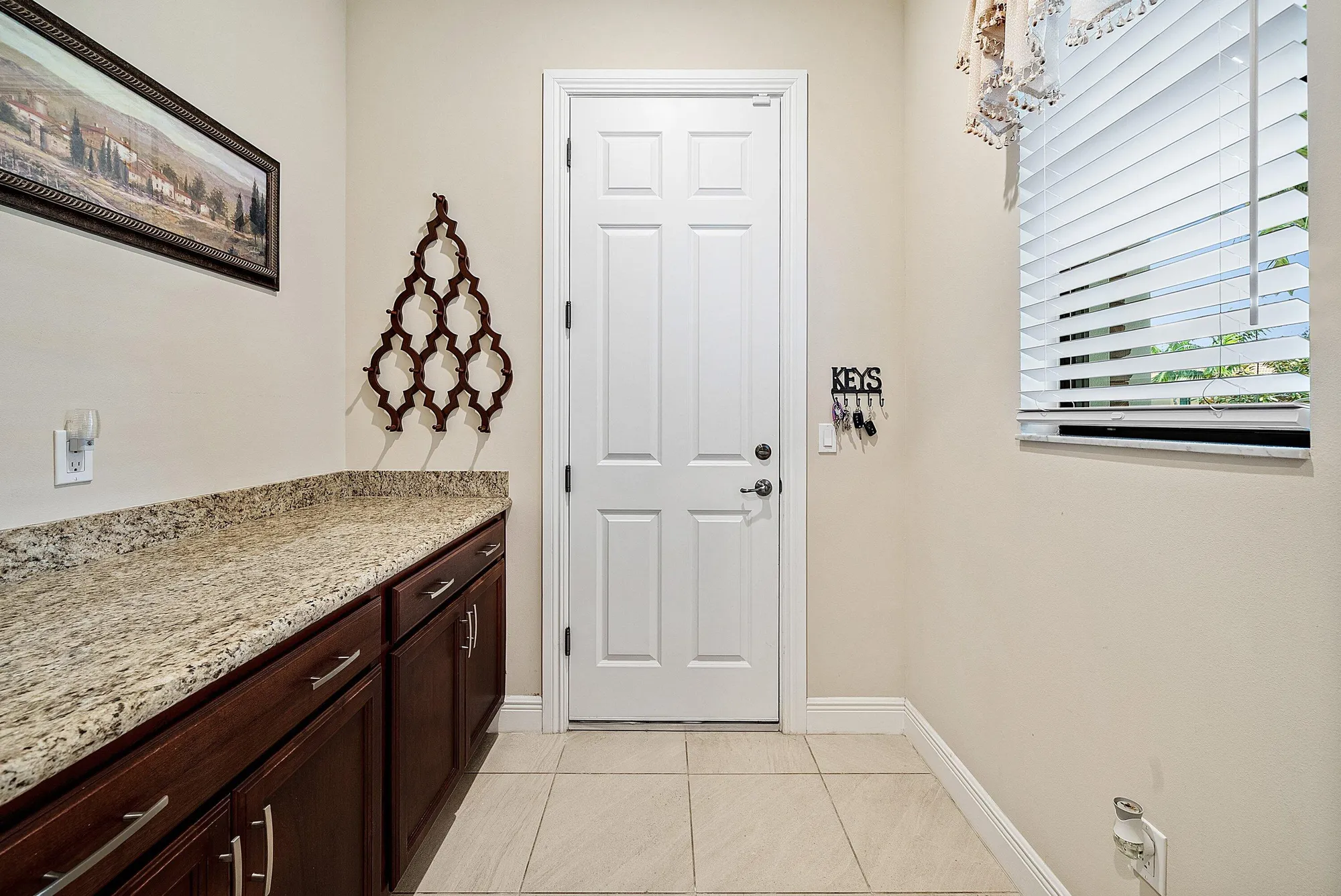 Property Slideshow image 32 of 48 | 9383 cantal cir, Parkland, FL, 33076