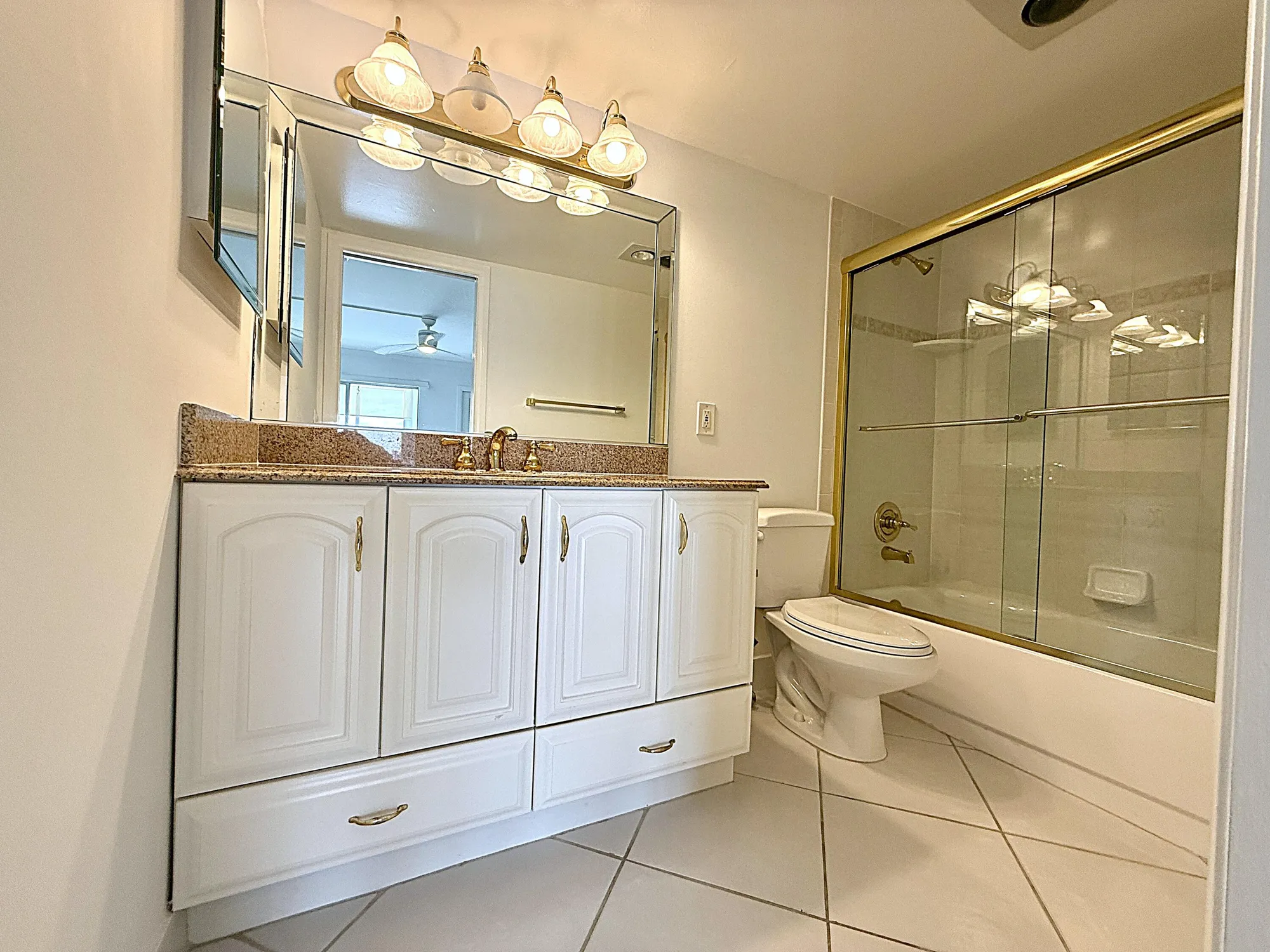 Property Slideshow image 14 of 71 | 3087 oakridge u, Deerfield Beach, FL, 33442