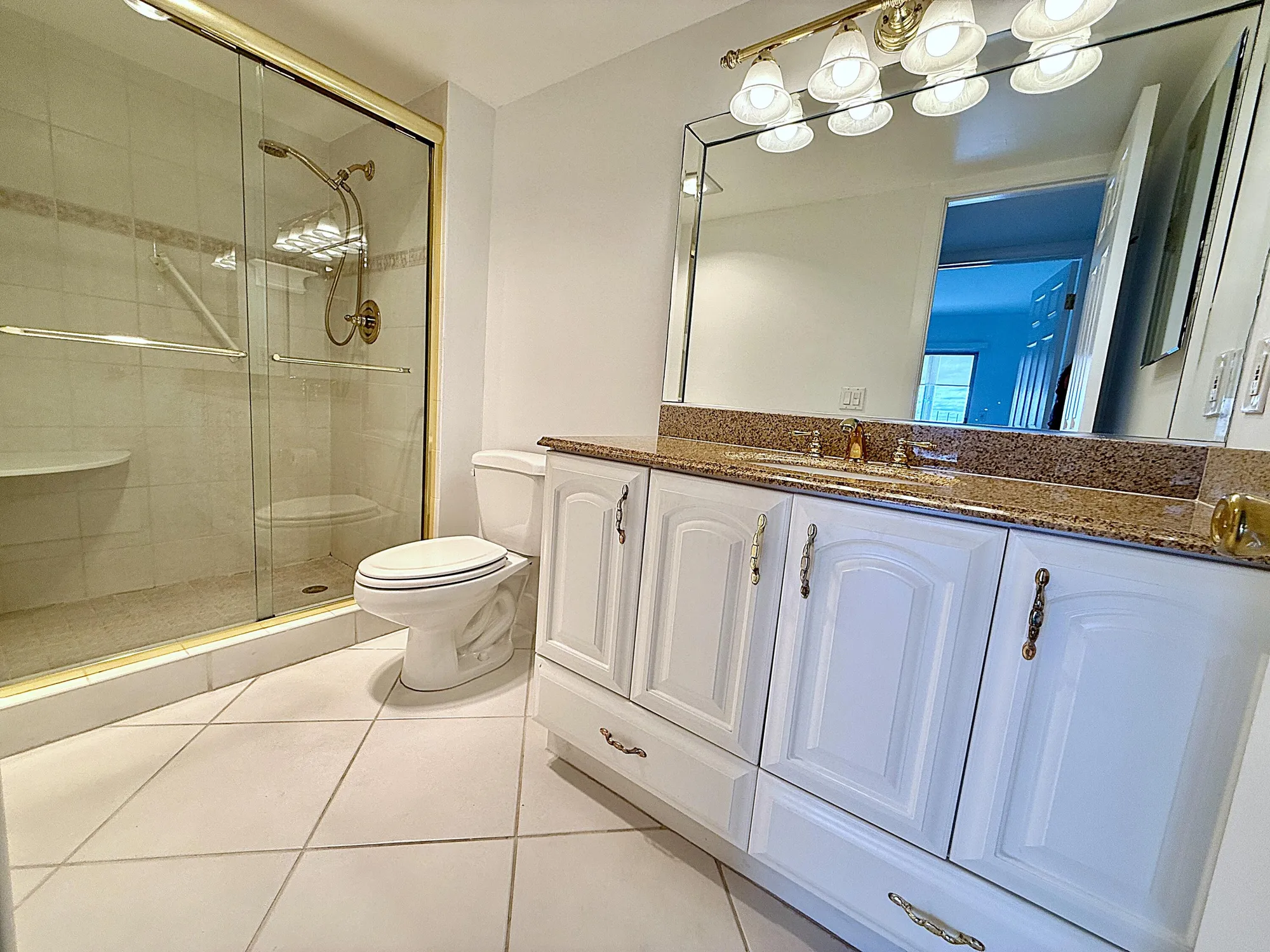 Property Slideshow image 22 of 71 | 3087 oakridge u, Deerfield Beach, FL, 33442