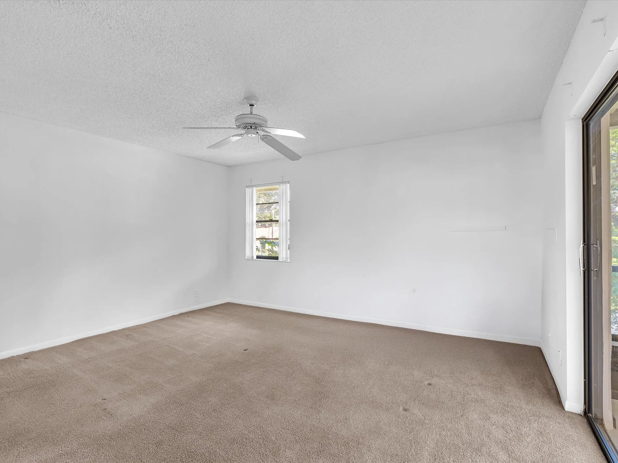 Property Slideshow image 20 of 57 | 10694 ocean palm way 202, Boynton Beach, FL, 33437