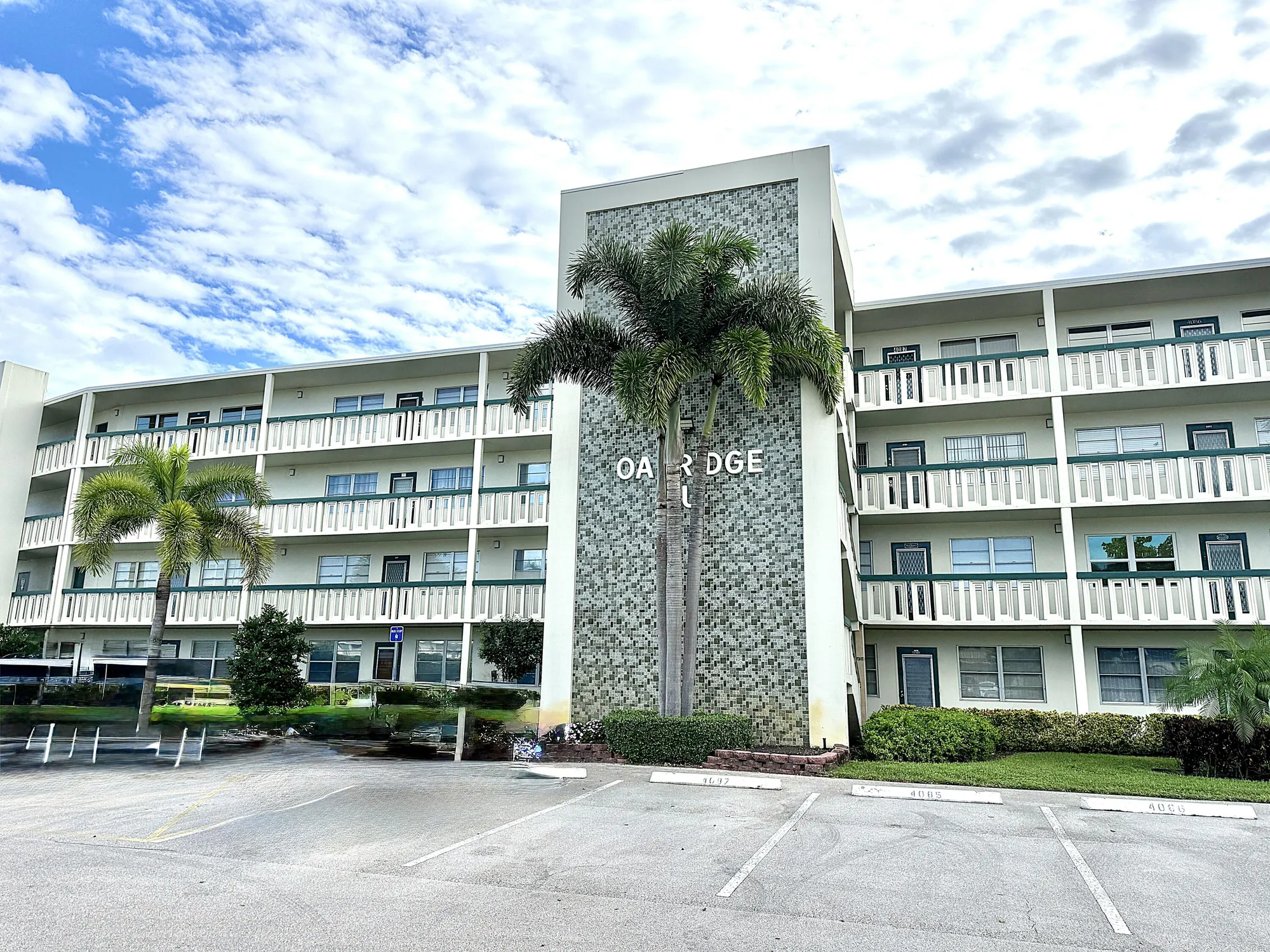 Property Slideshow image 41 of 71 | 3087 oakridge u, Deerfield Beach, FL, 33442