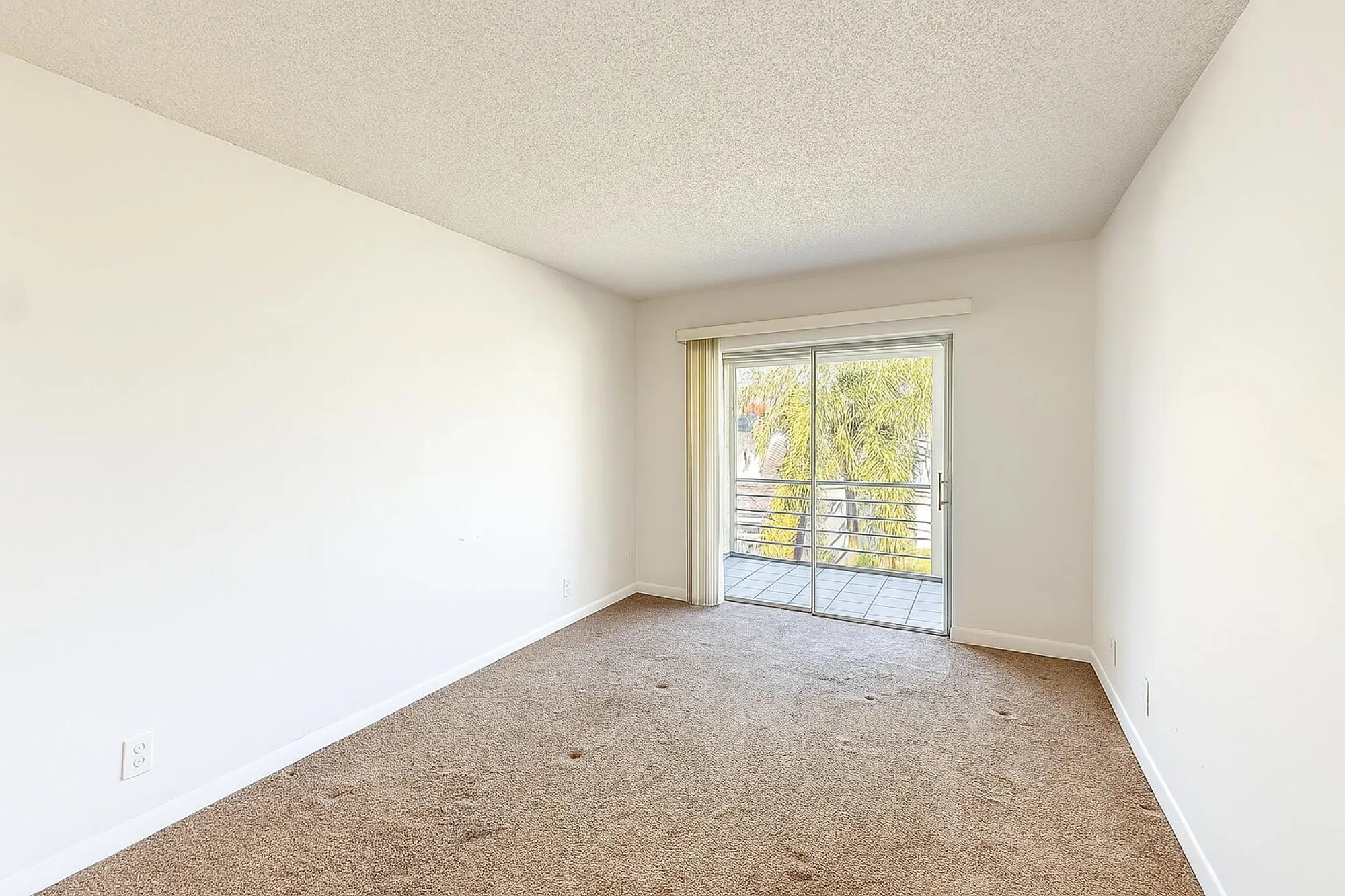 Property Slideshow image 16 of 22 | 3000 springdale blvd v303, Palm Springs, FL, 33461