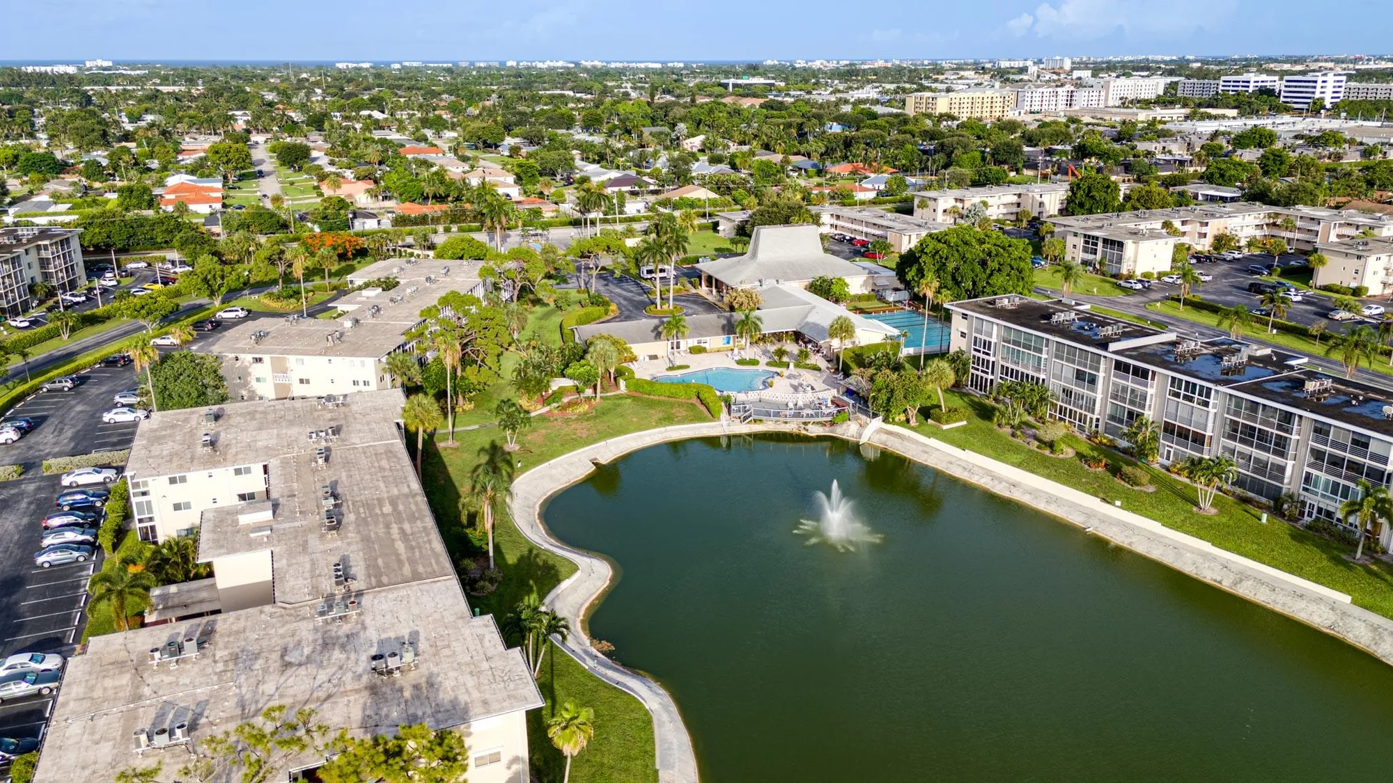 Property Slideshow image 15 of 17 | 2811 garden dr 101, Lake Worth, FL, 33461