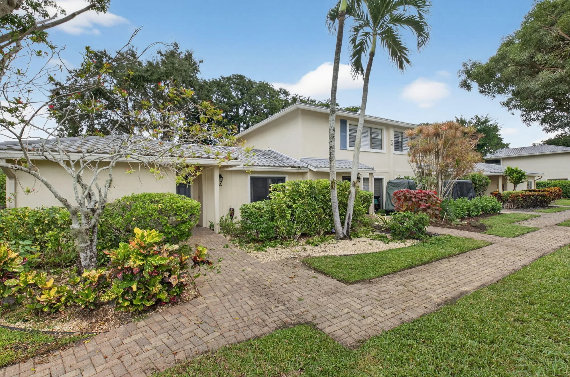 Property Slideshow image 17 of 94 | 24 westgate ln a, Boynton Beach, FL, 33436