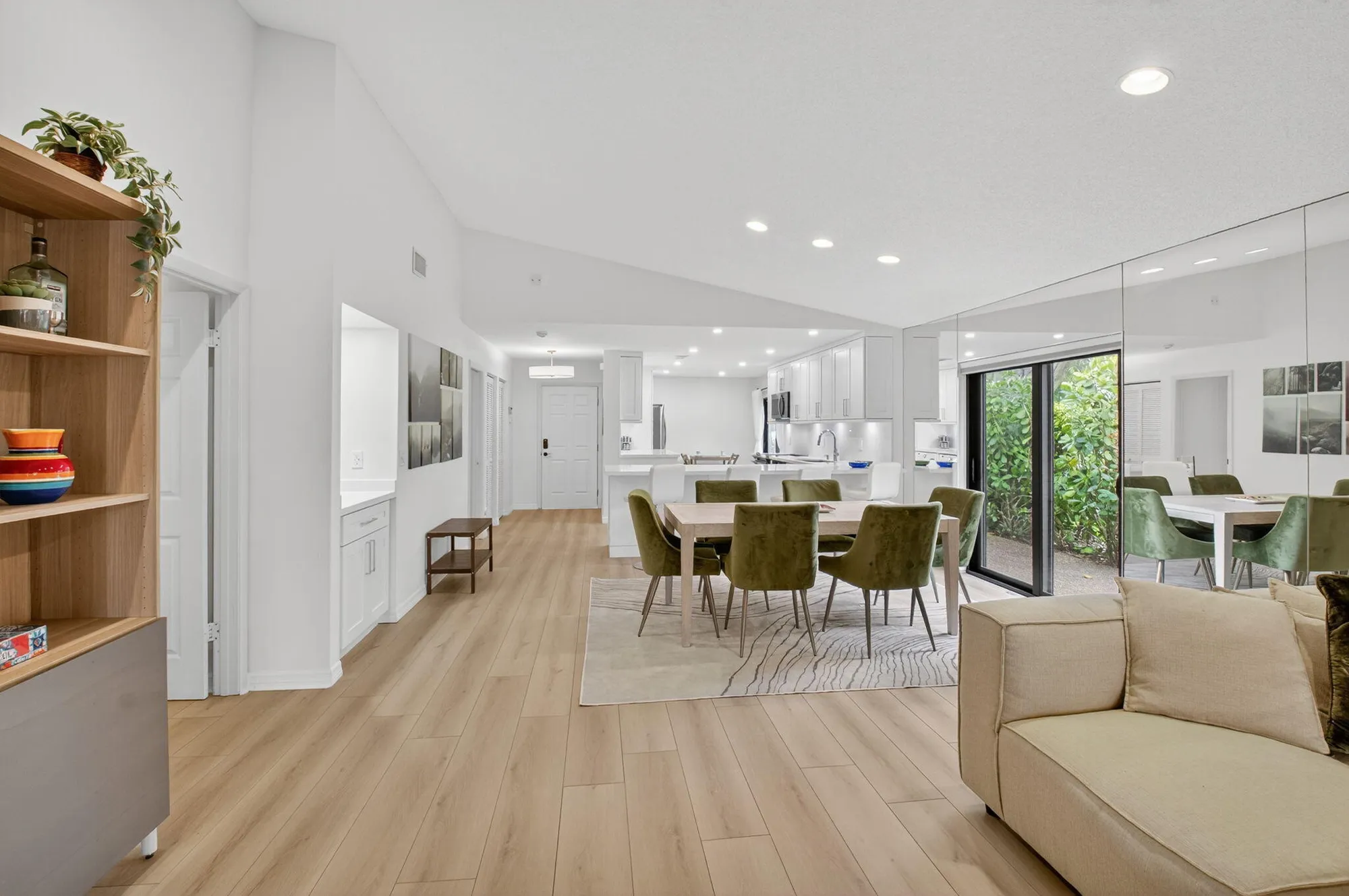 Property Slideshow image 27 of 94 | 24 westgate ln a, Boynton Beach, FL, 33436