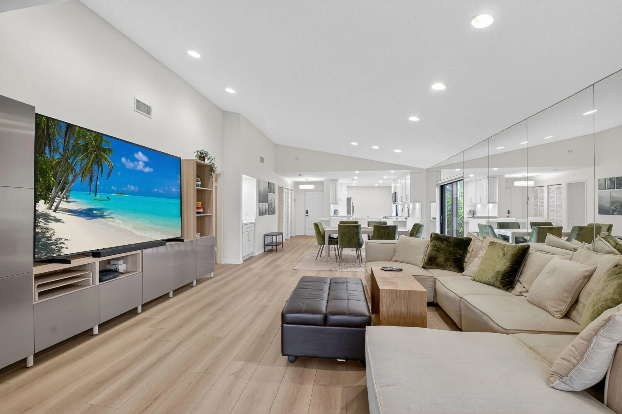 Property Slideshow image 29 of 94 | 24 westgate ln a, Boynton Beach, FL, 33436