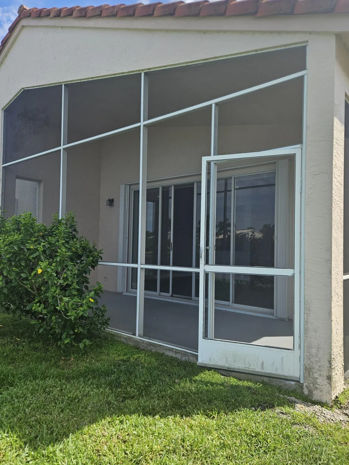 Property Slideshow image 4 of 25 | 340 nw breezy point loop, Port Saint Lucie, FL, 34986