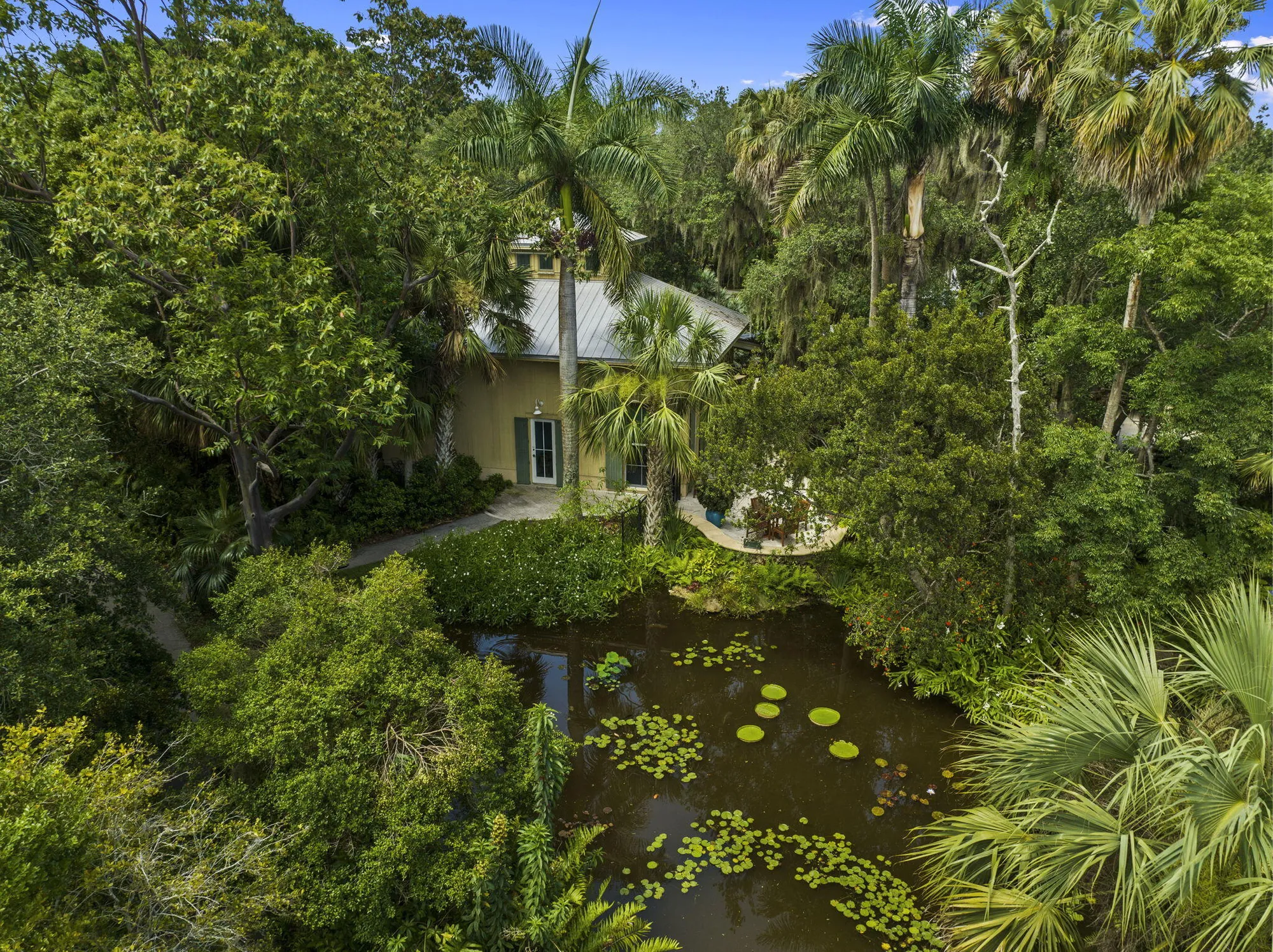 Property Slideshow image 37 of 38 | 27 vista gardens trl apt 106, Vero Beach, FL, 32962