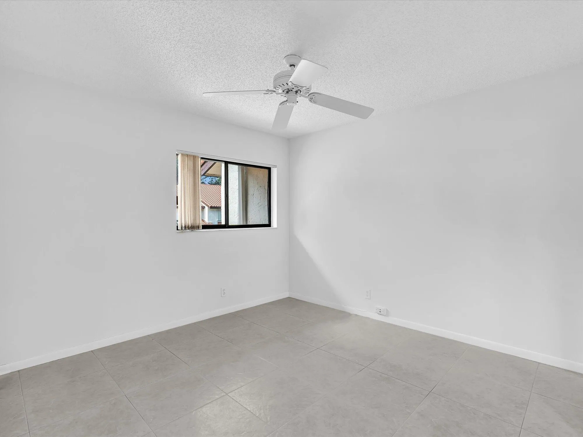 Property Slideshow image 15 of 57 | 10694 ocean palm way 202, Boynton Beach, FL, 33437