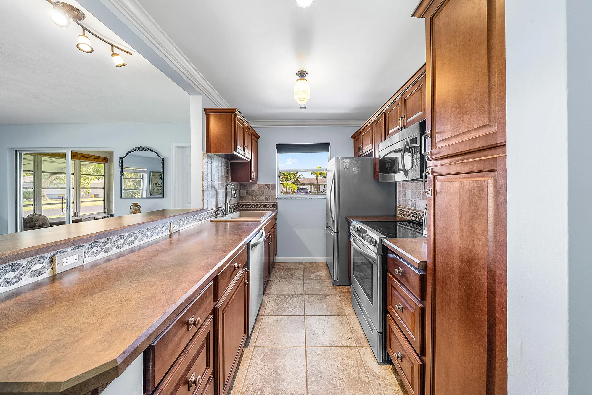 Property Slideshow image 7 of 23 | 510 high point dr d, Delray Beach, FL, 33445