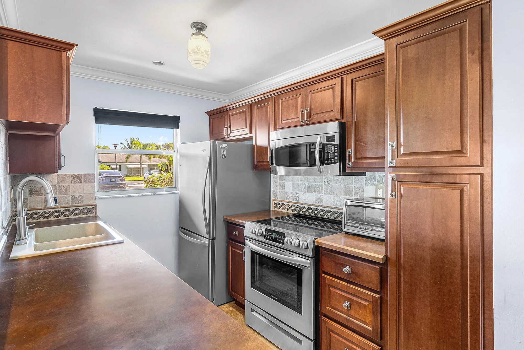 Property Slideshow image 5 of 23 | 510 high point dr d, Delray Beach, FL, 33445