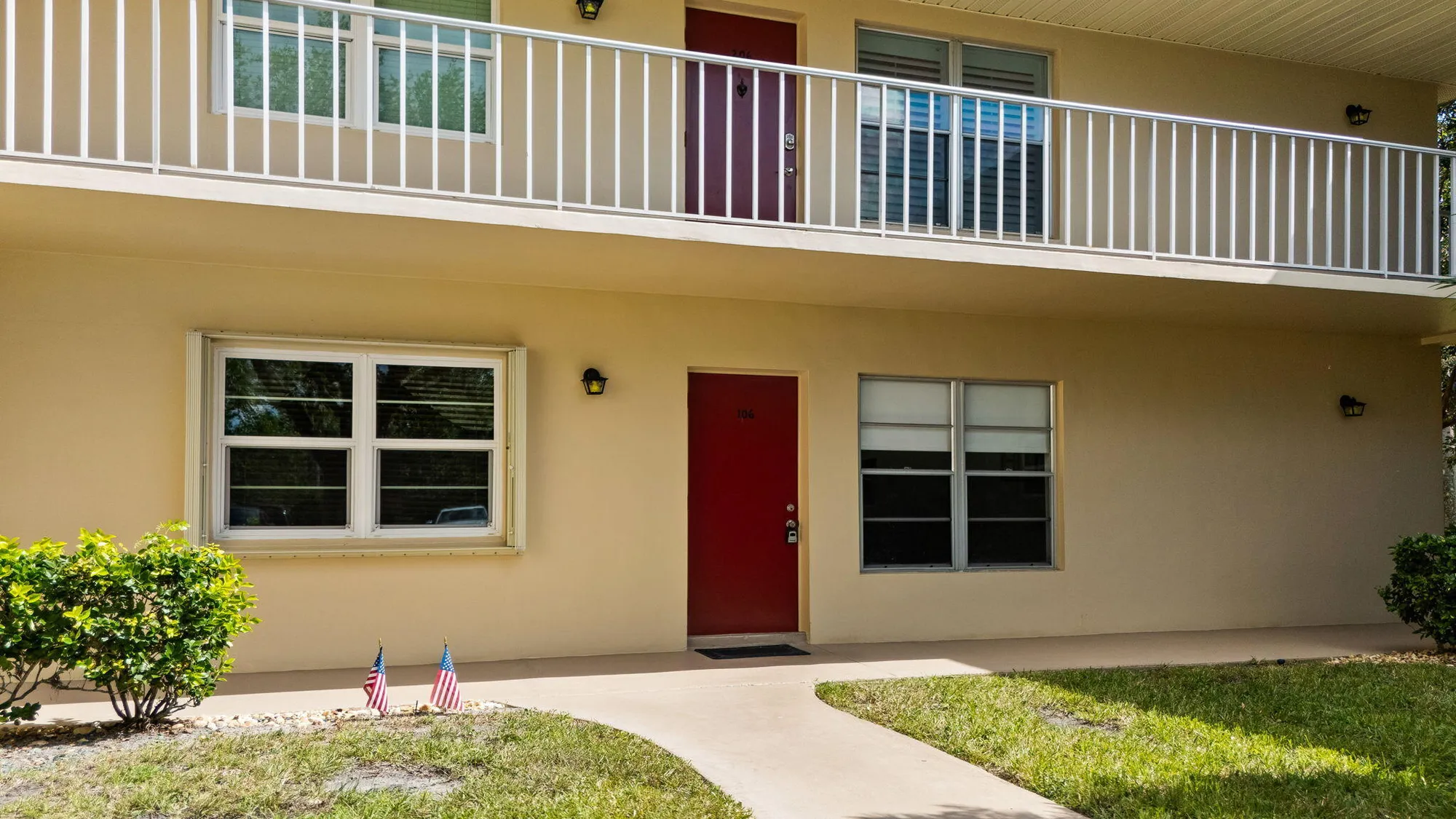 Property Slideshow image 5 of 38 | 27 vista gardens trl apt 106, Vero Beach, FL, 32962