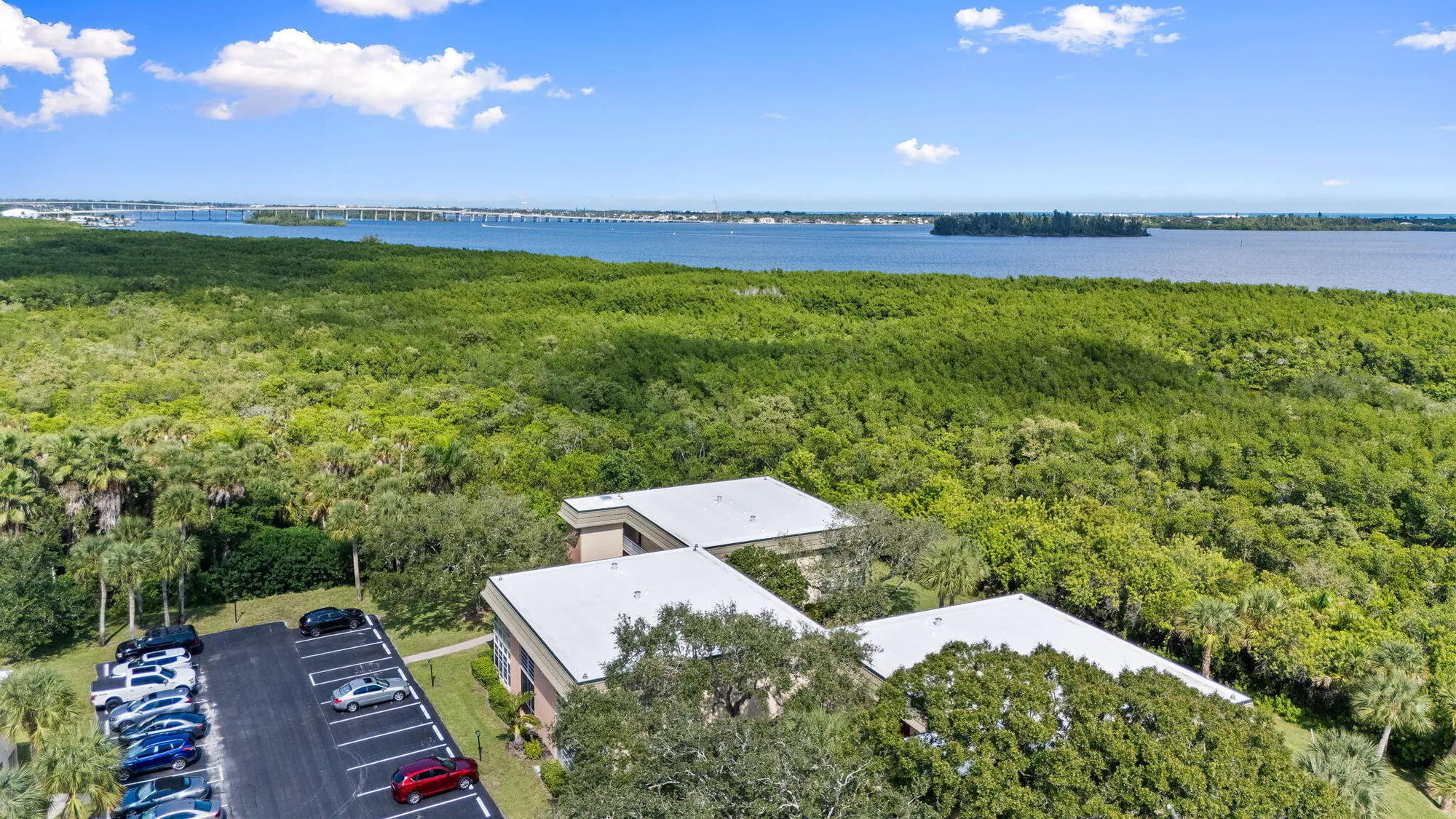 Property Slideshow image 31 of 38 | 27 vista gardens trl apt 106, Vero Beach, FL, 32962