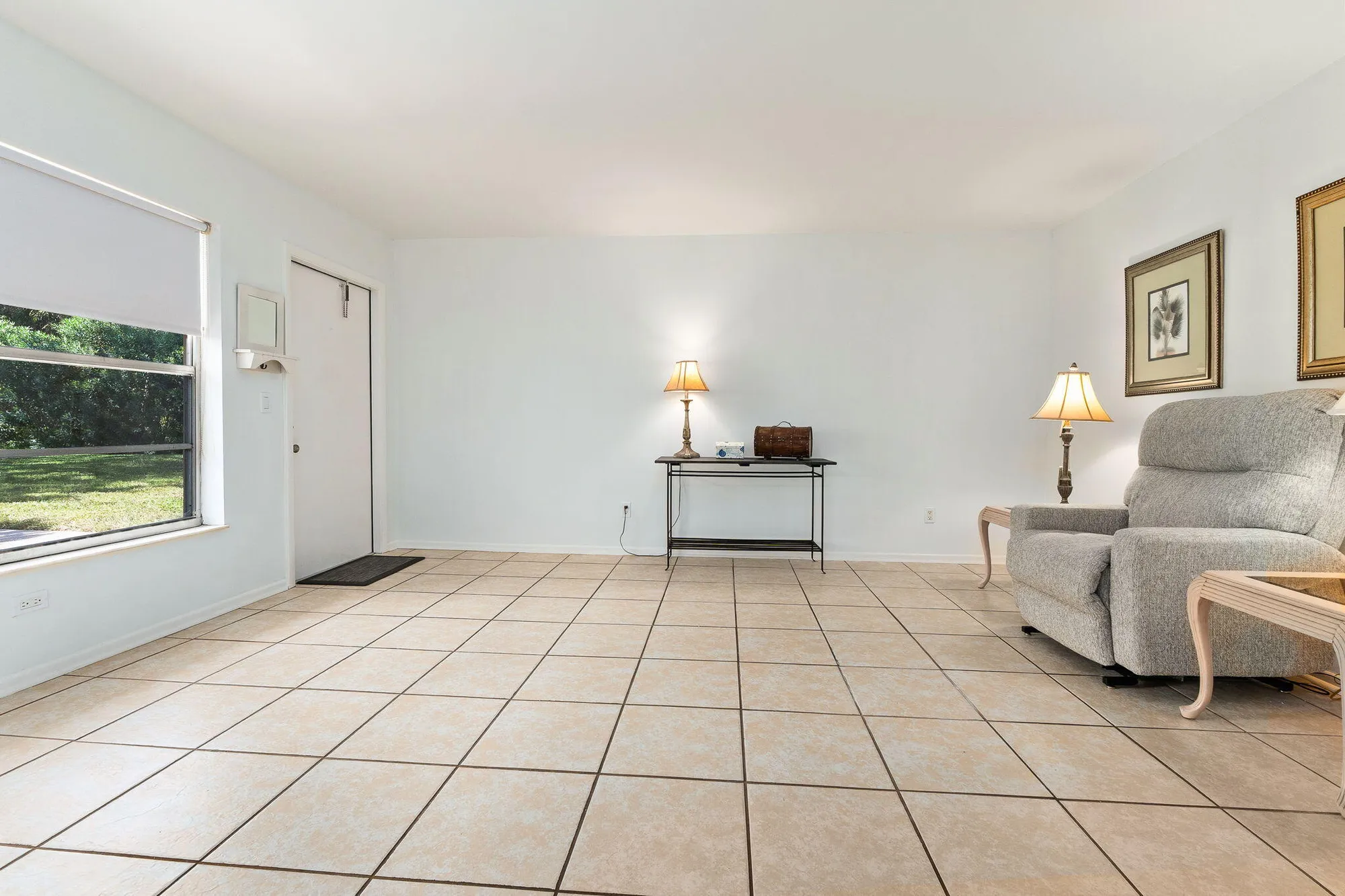 Property Slideshow image 9 of 38 | 27 vista gardens trl apt 106, Vero Beach, FL, 32962