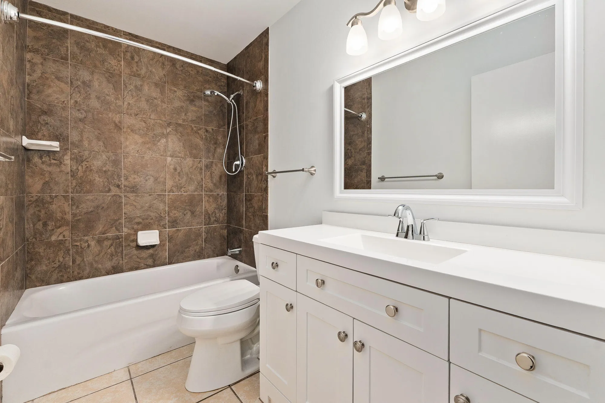 Property Slideshow image 20 of 38 | 27 vista gardens trl apt 106, Vero Beach, FL, 32962