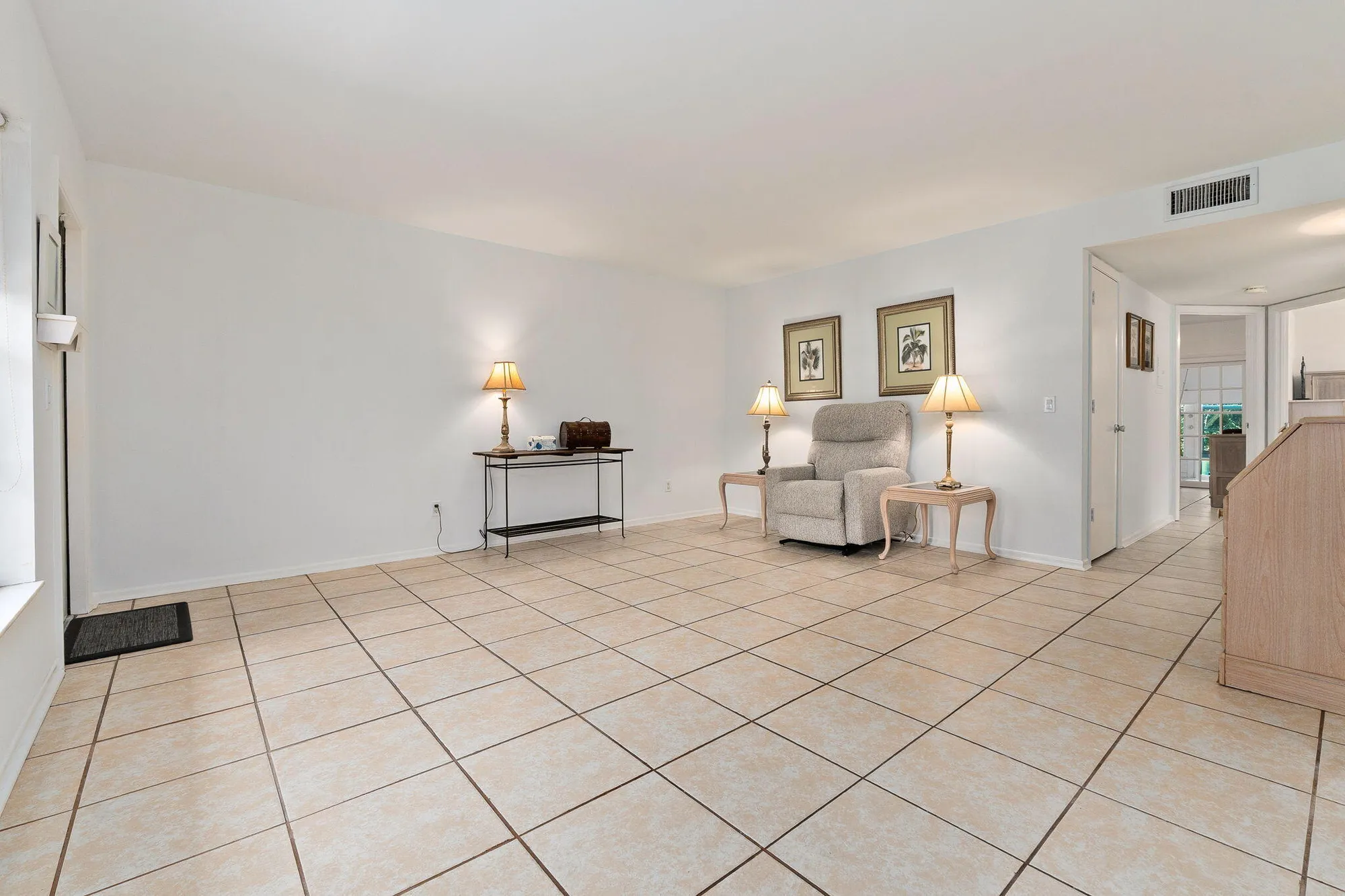 Property Slideshow image 10 of 38 | 27 vista gardens trl apt 106, Vero Beach, FL, 32962
