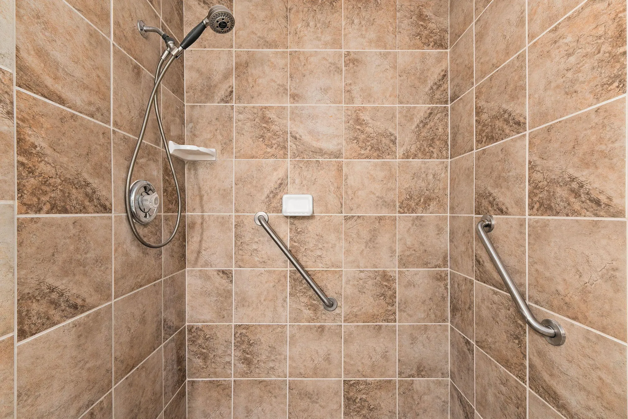 Property Slideshow image 16 of 38 | 27 vista gardens trl apt 106, Vero Beach, FL, 32962