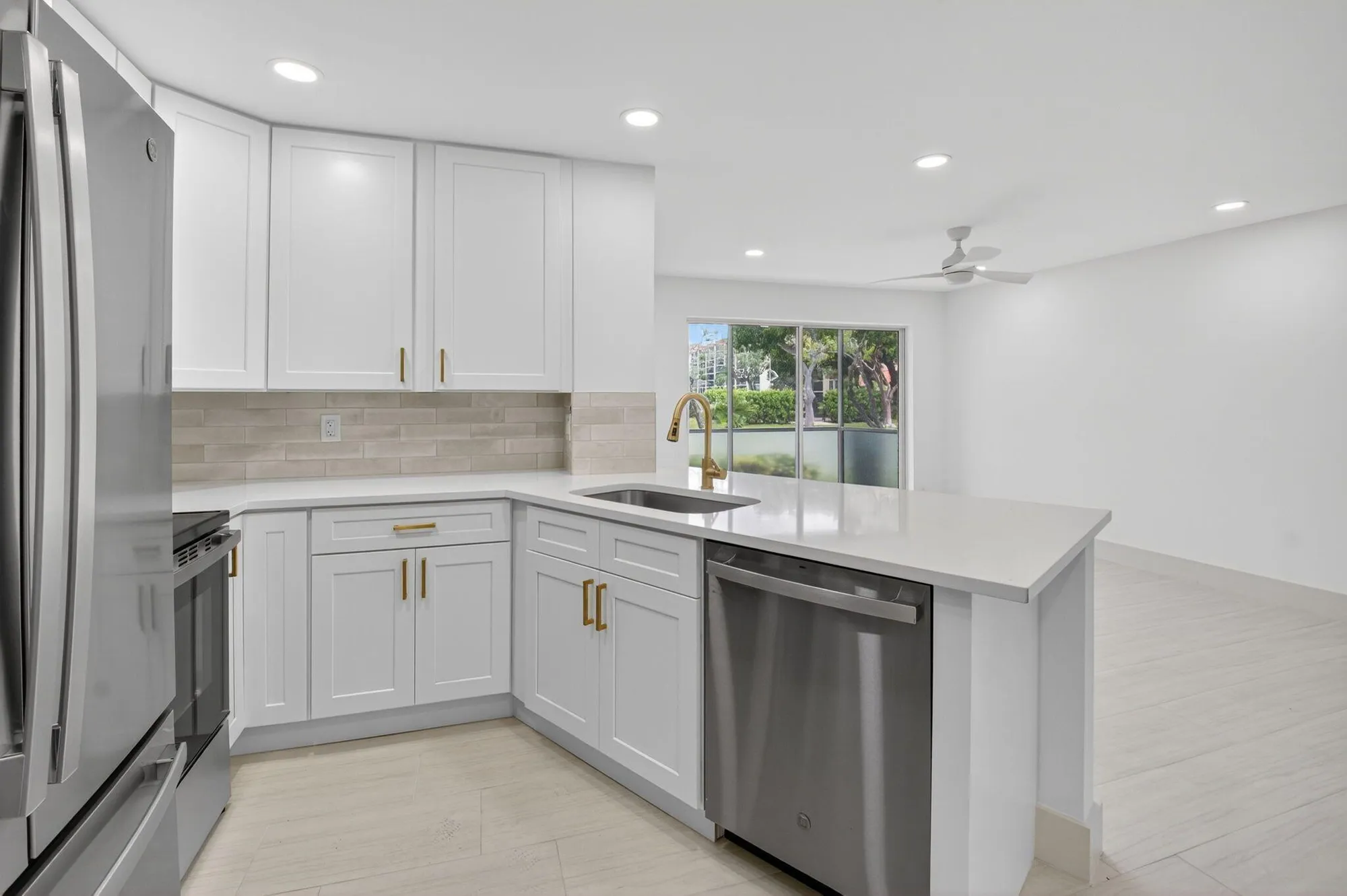 Property Slideshow image 7 of 25 | 7547 s oriole blvd 101, Delray Beach, FL, 33446