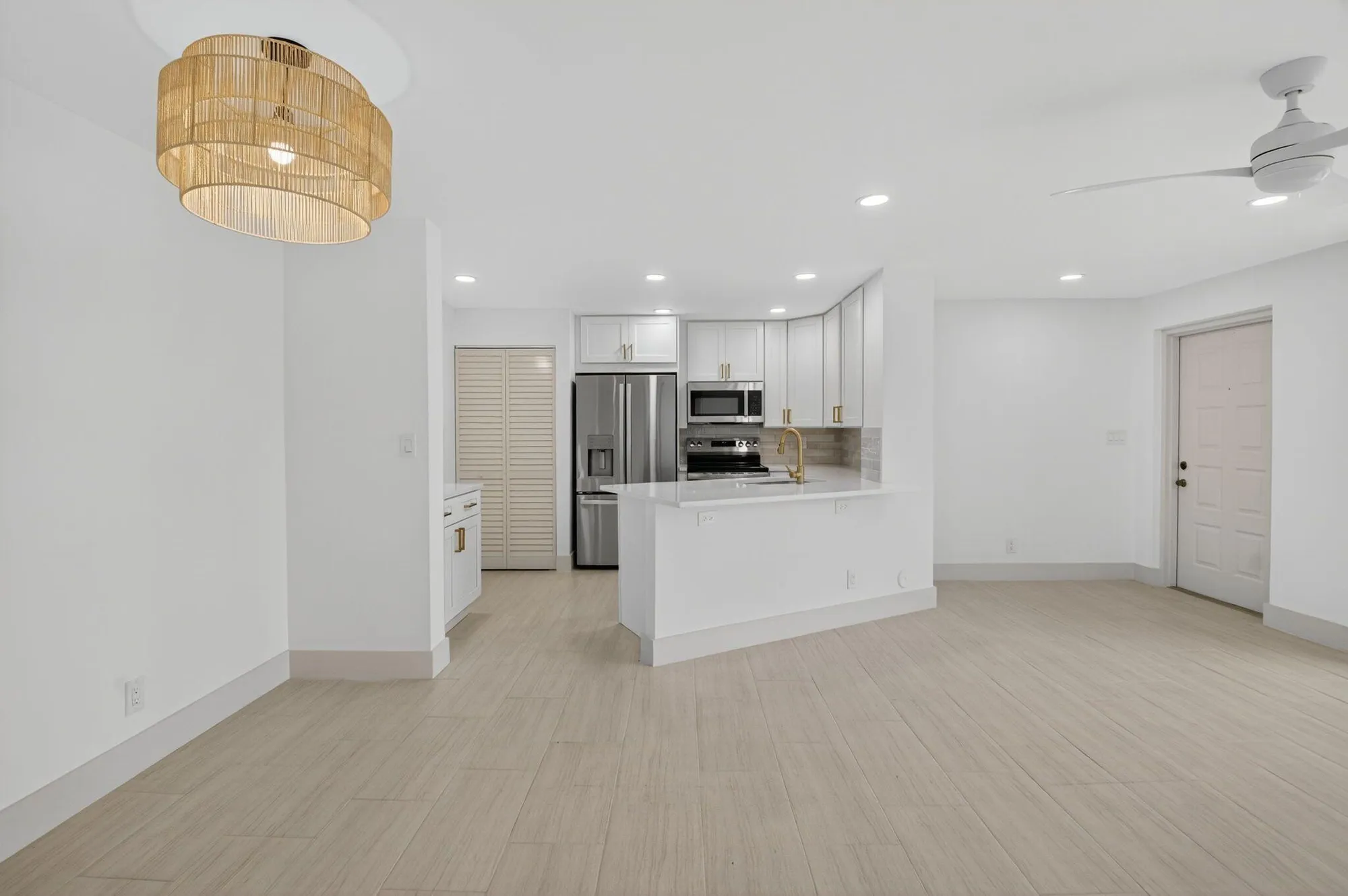 Property Slideshow image 4 of 25 | 7547 s oriole blvd 101, Delray Beach, FL, 33446