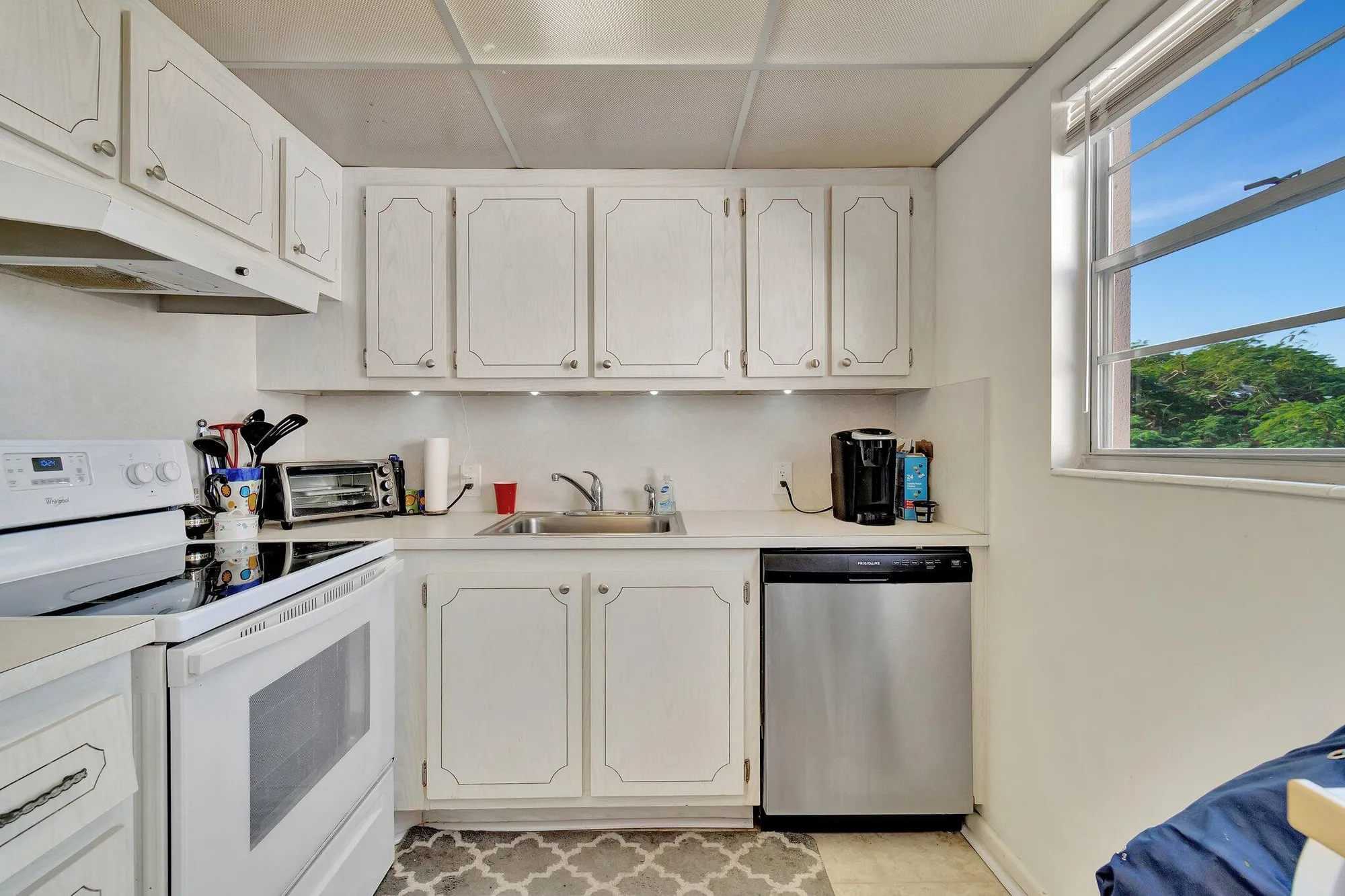 Property Slideshow image 12 of 65 | 536 fanshaw m, Boca Raton, FL, 33434