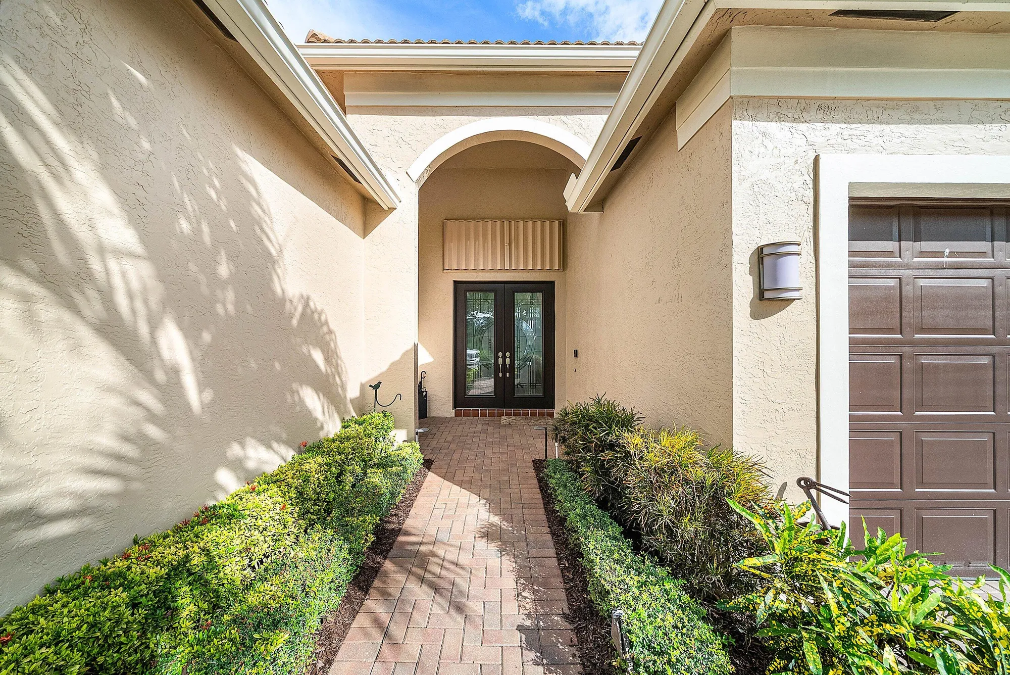 Property Slideshow image 11 of 48 | 9886 bluefield dr, Boynton Beach, FL, 33473