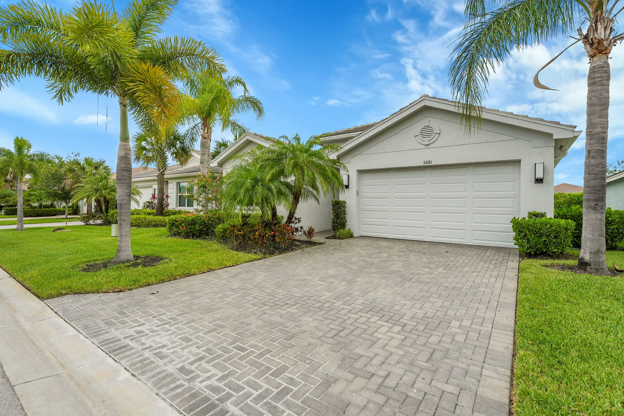 Property Slideshow image 4 of 41 | 11081 sw carriage hill ln, Port Saint Lucie, FL, 34987